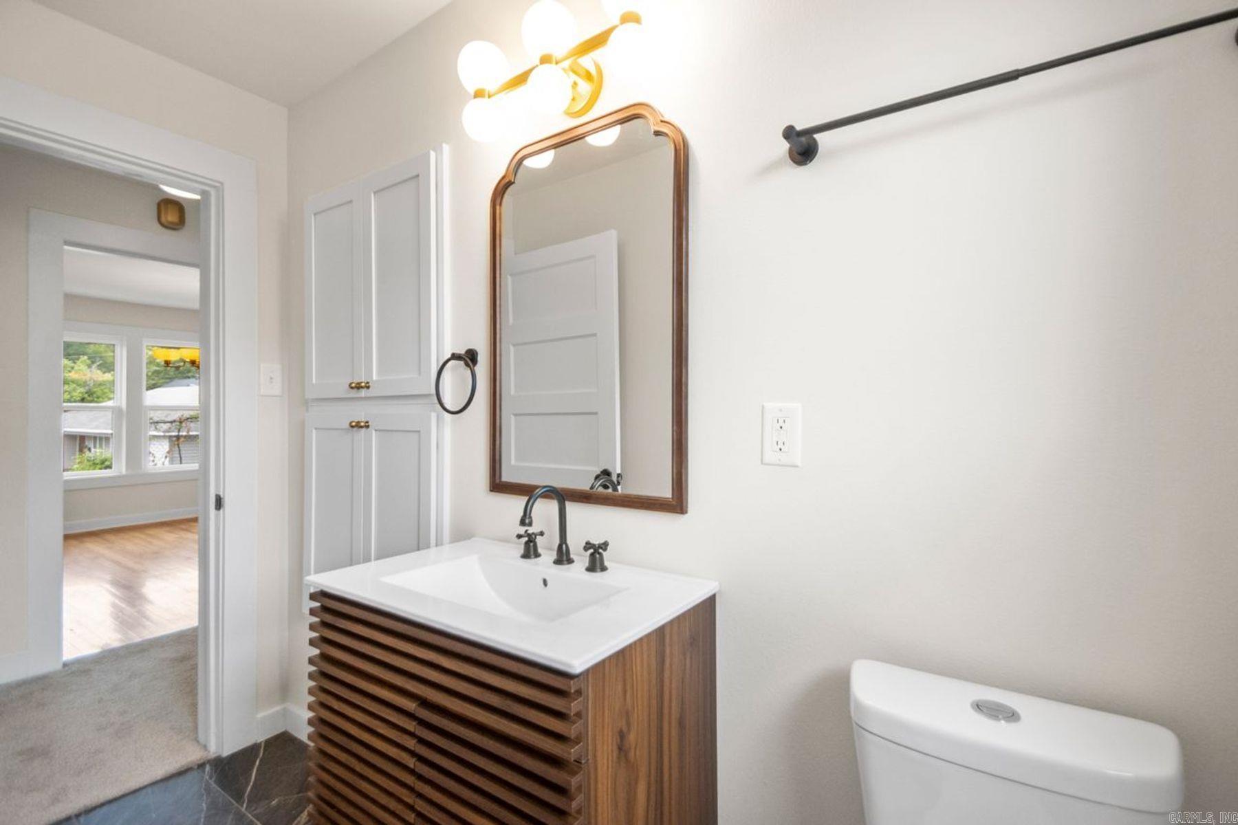 111 N 1st Street  Benton, AR