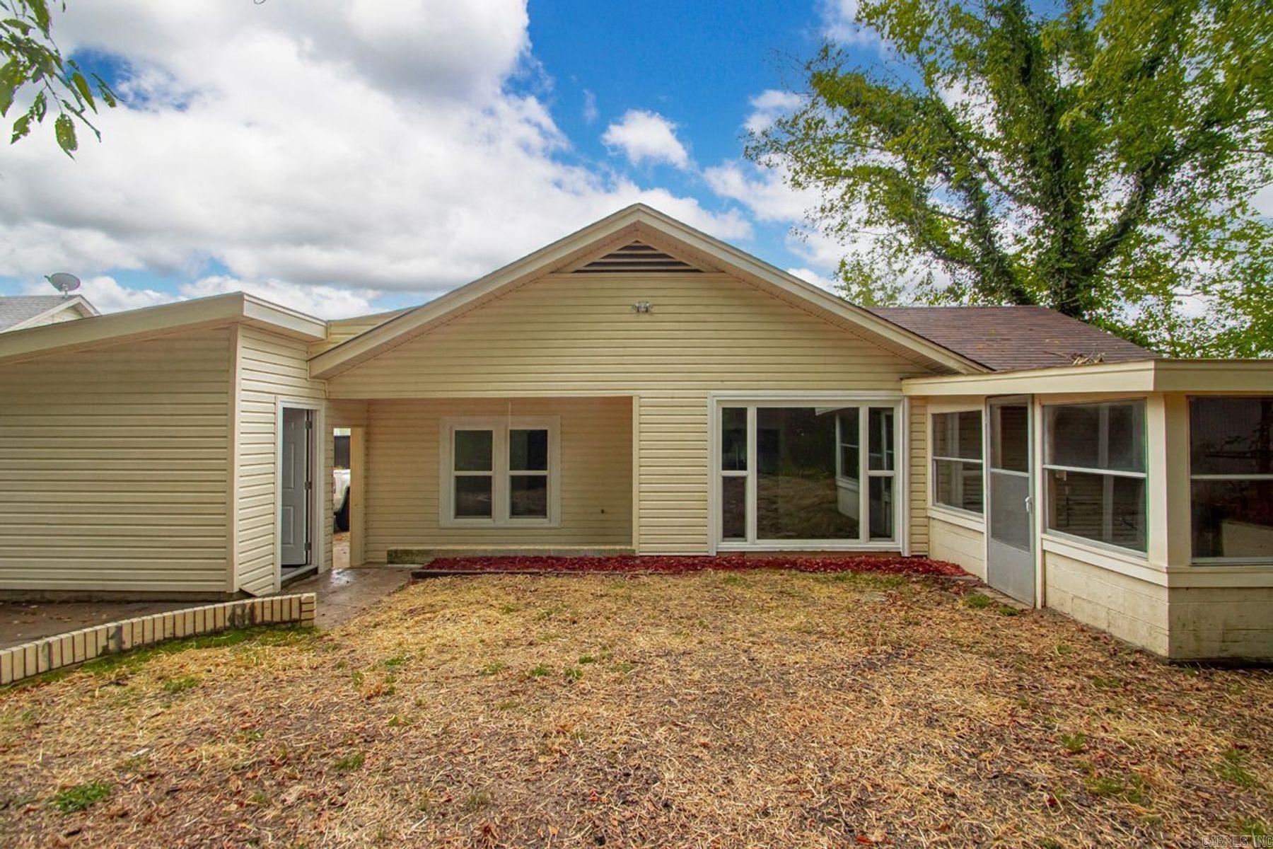 111 N 1st Street  Benton, AR