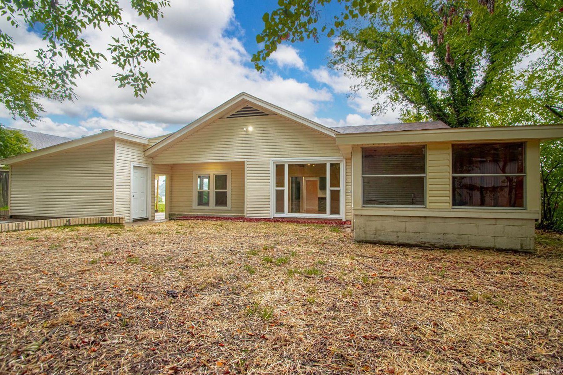 111 N 1st Street  Benton, AR