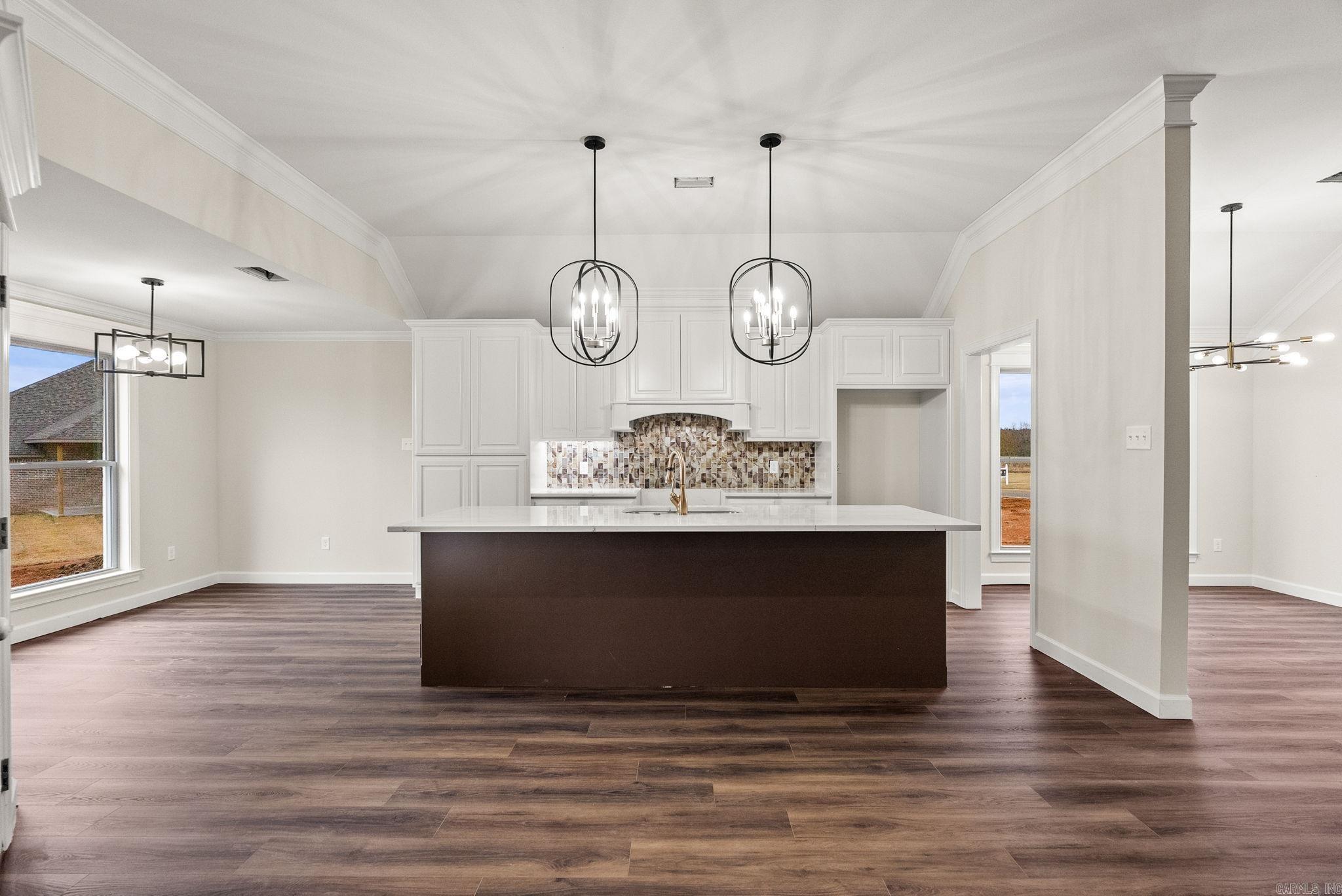 71 Corniche Cove  Maumelle, AR