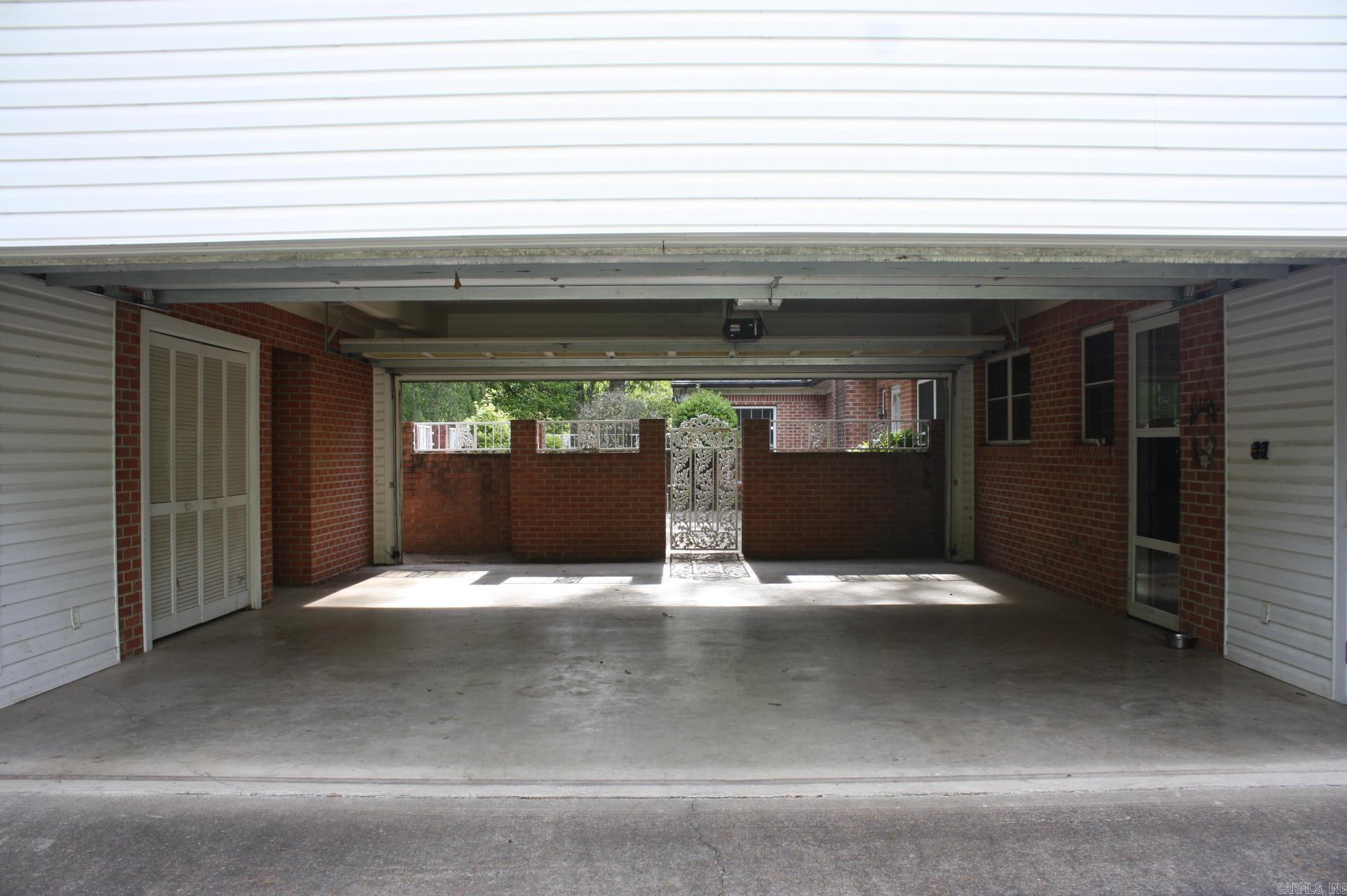 524 W Sypert Street Nashville, AR 71852