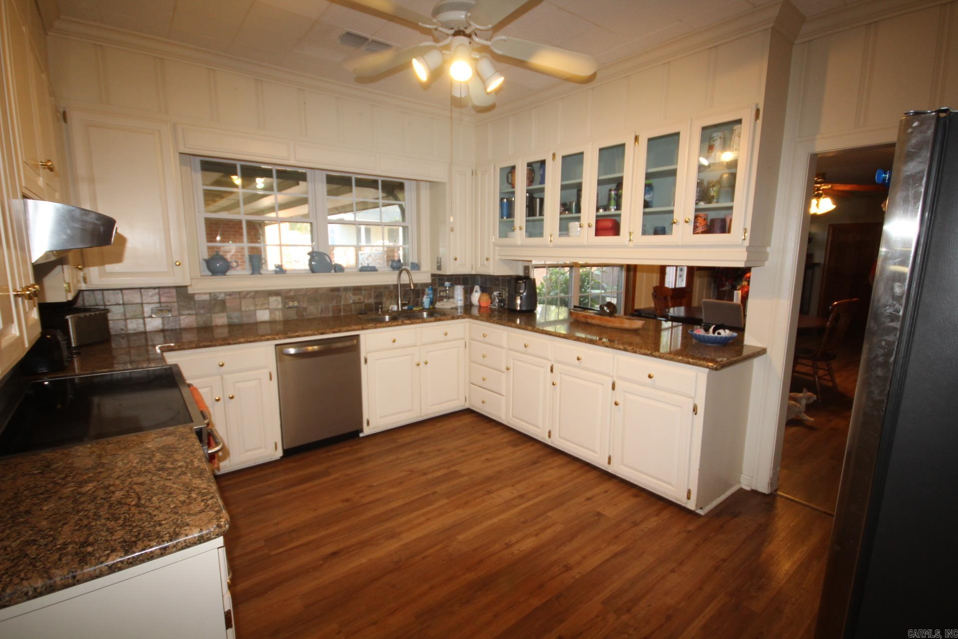 524 W Sypert Street Nashville, AR 71852