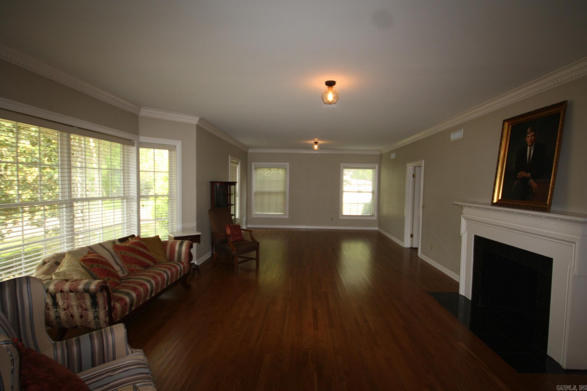 524 W Sypert Street Nashville, AR 71852