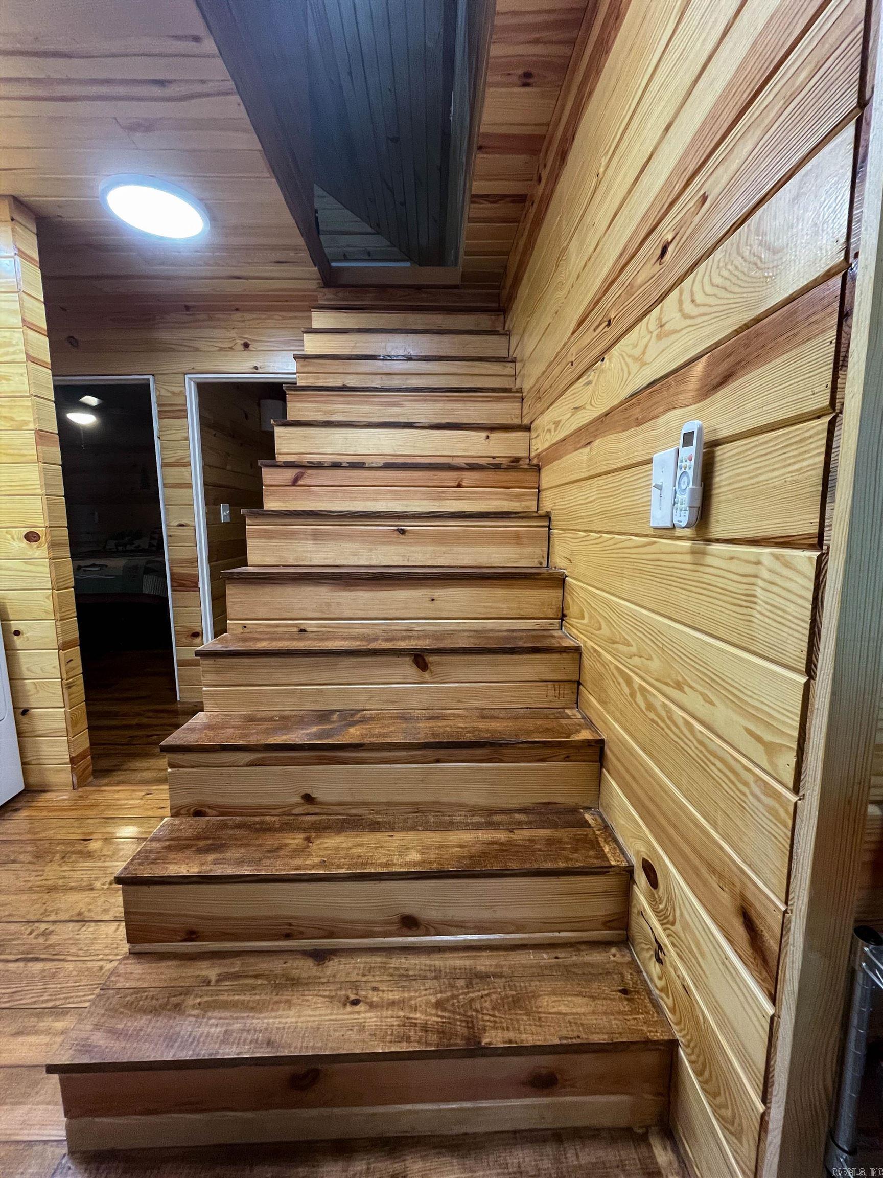 213 Spring Lake Dr  Mammoth Spring, AR