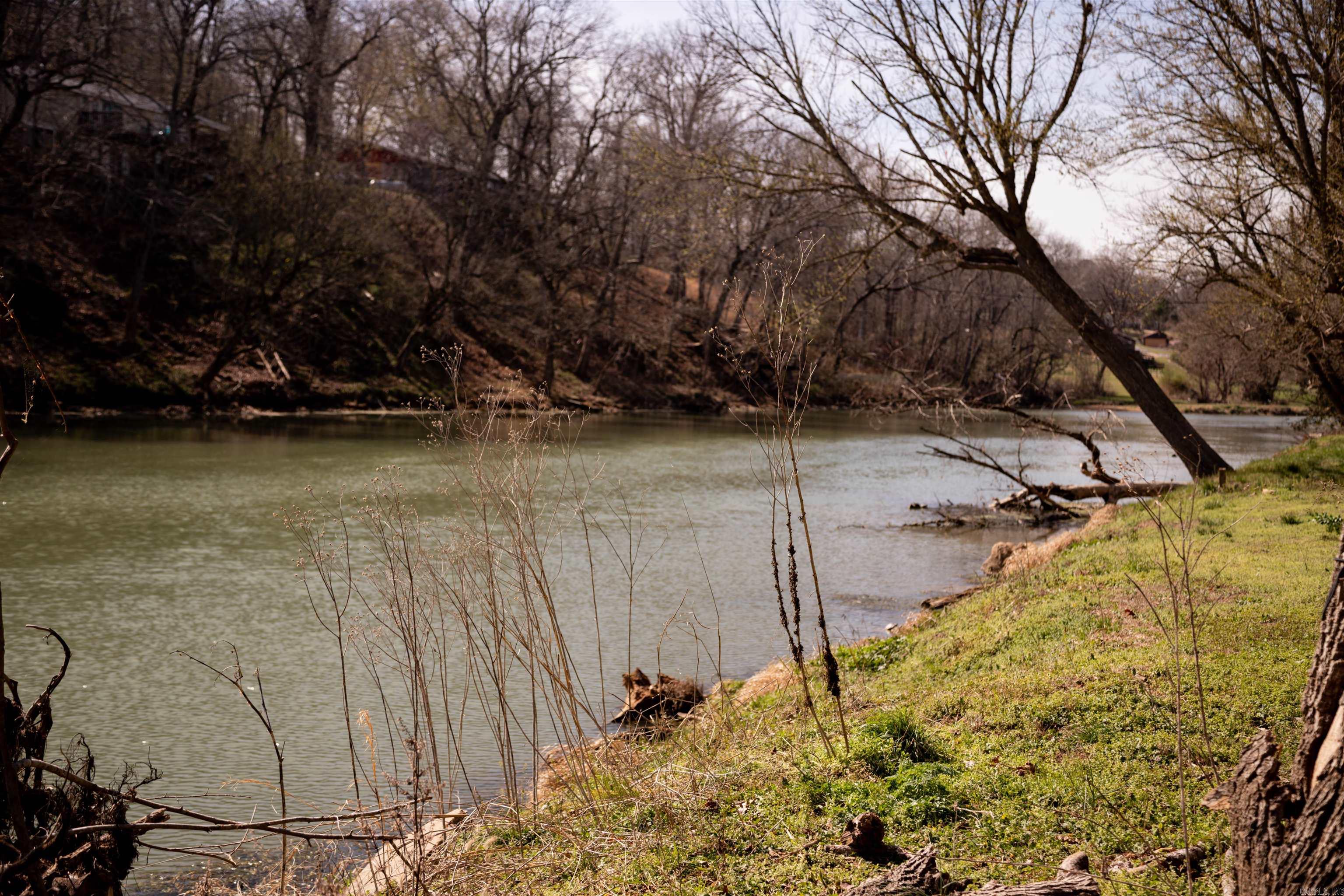 213 Spring Lake Dr  Mammoth Spring, AR