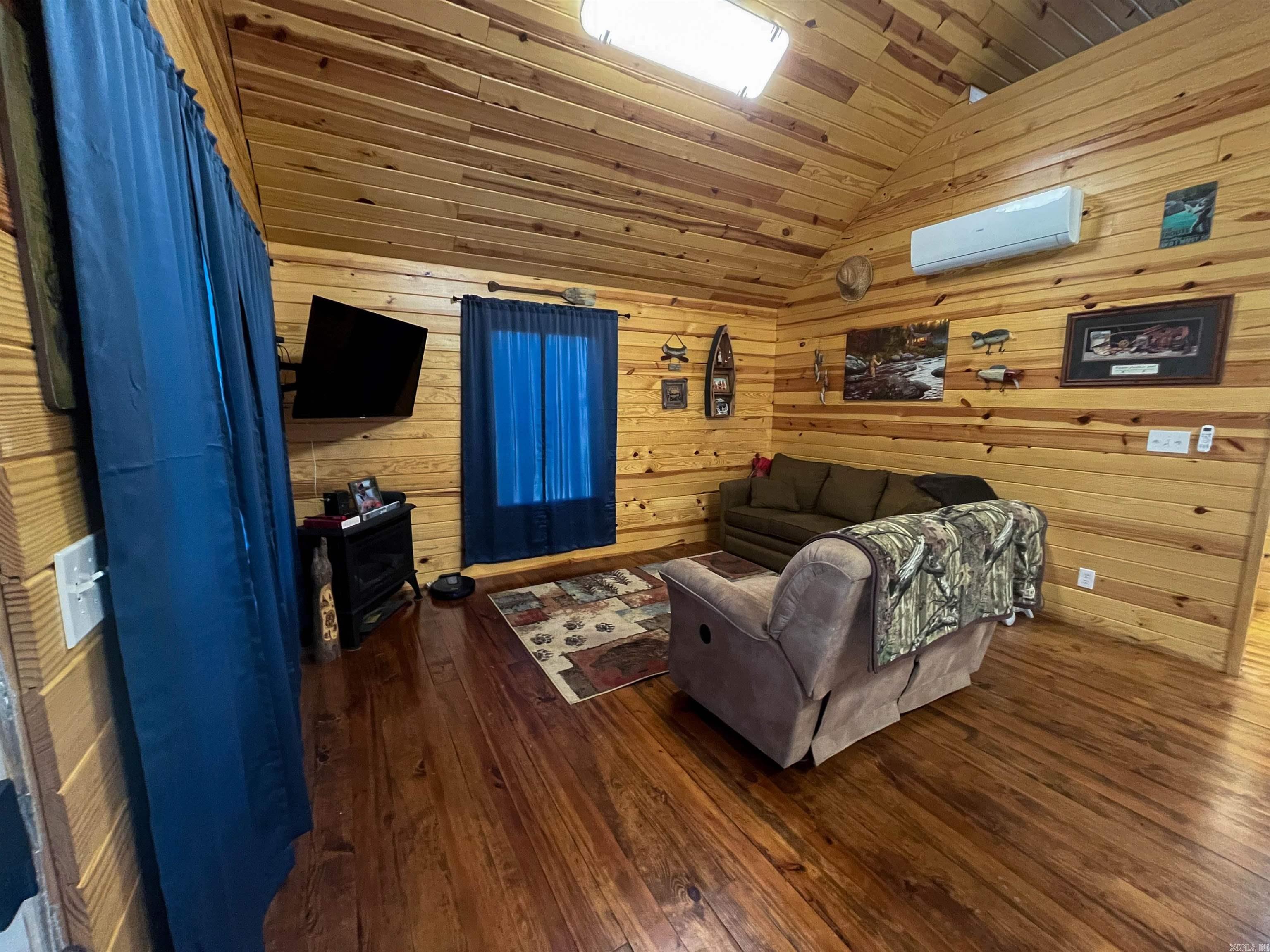 213 Spring Lake Dr  Mammoth Spring, AR