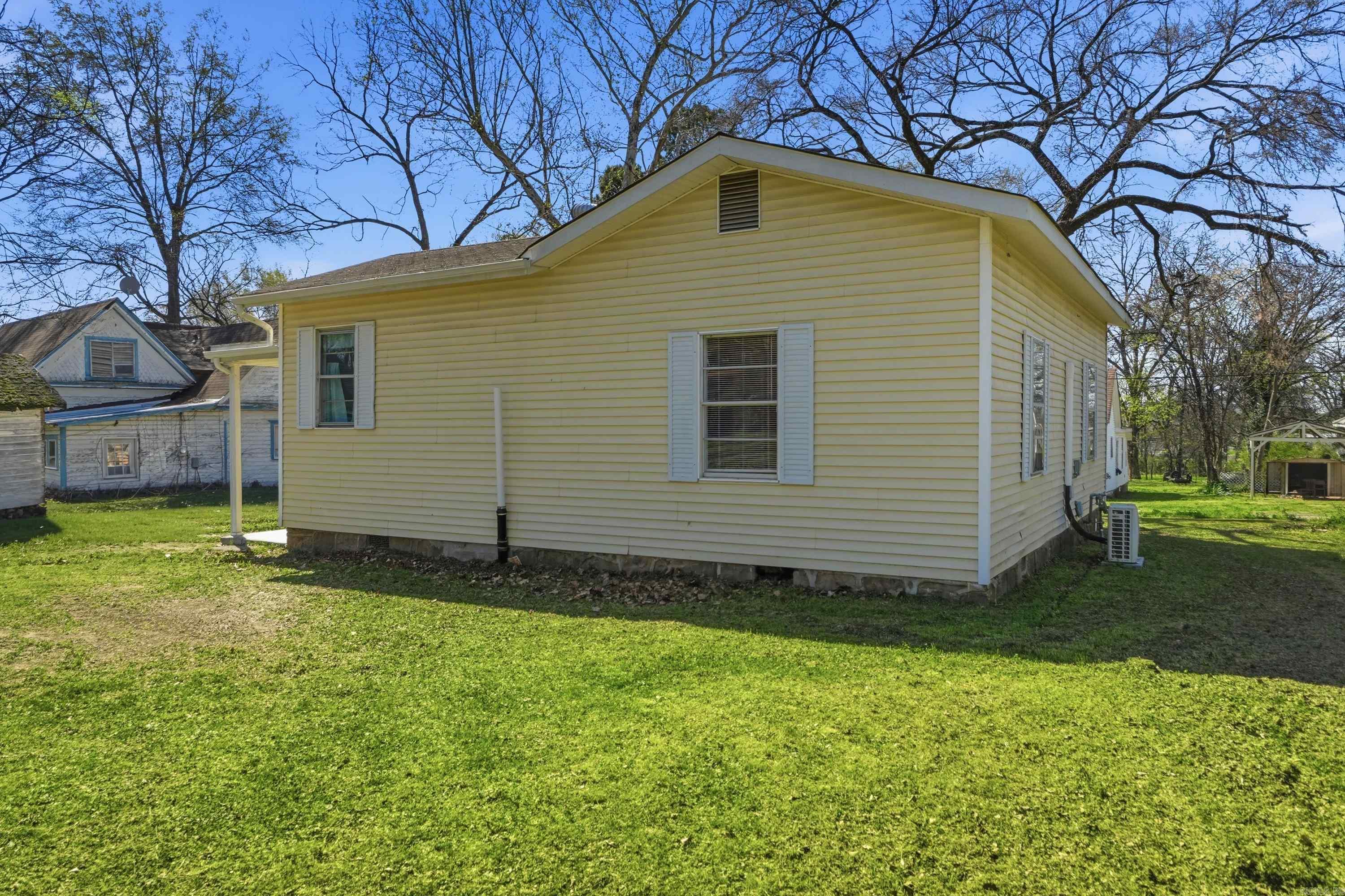 202 N Griffin Street  Morrilton, AR