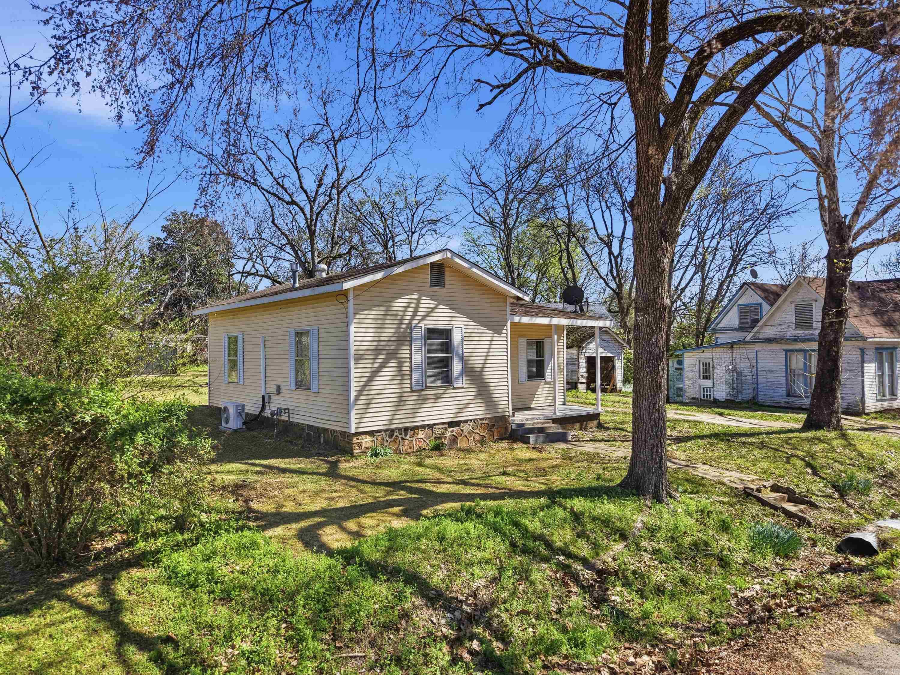 202 N Griffin Street  Morrilton, AR