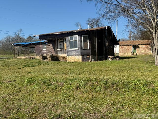 400 N Estes  Yellville, AR