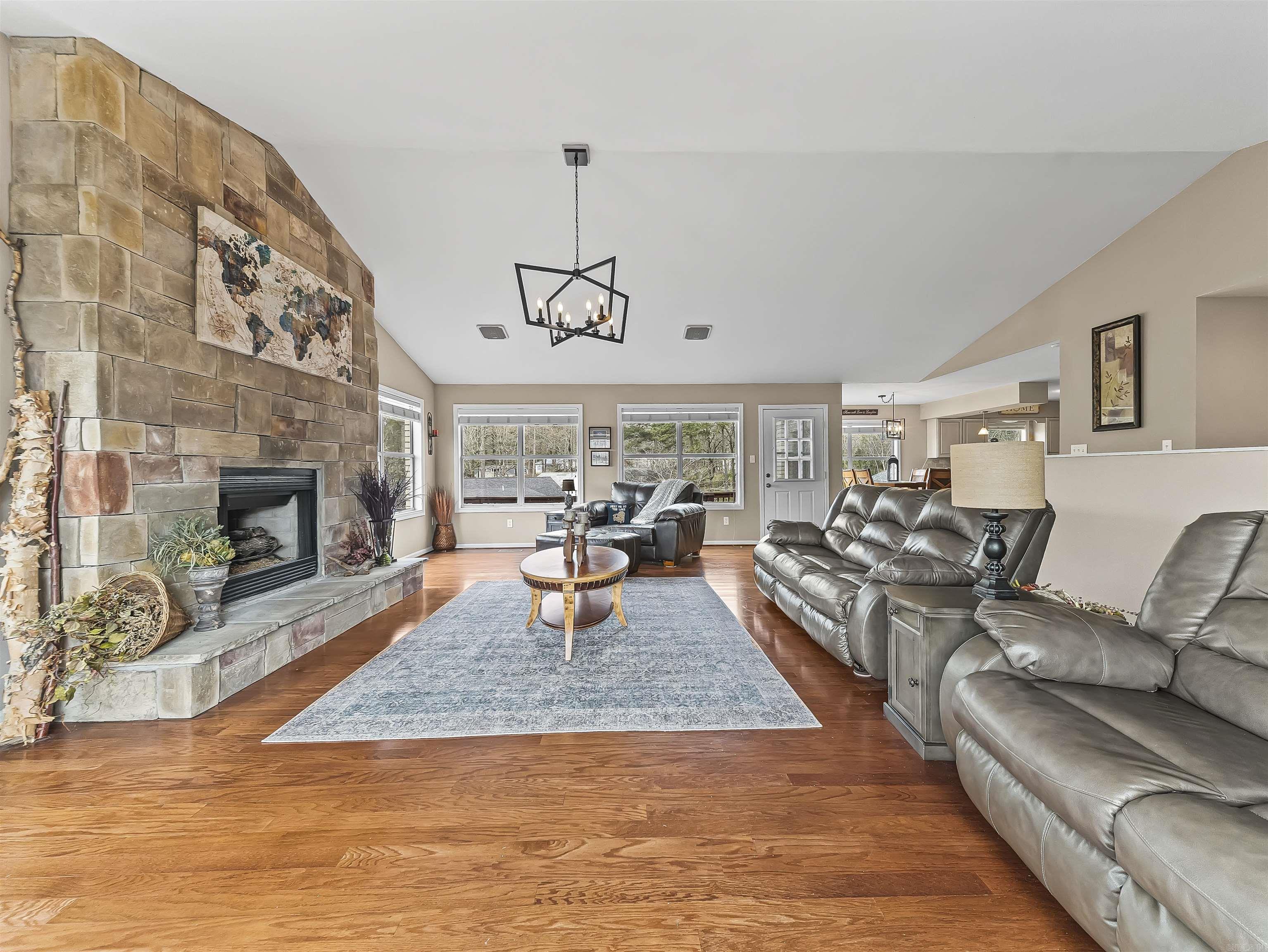 114 Newman  Hot Springs, AR