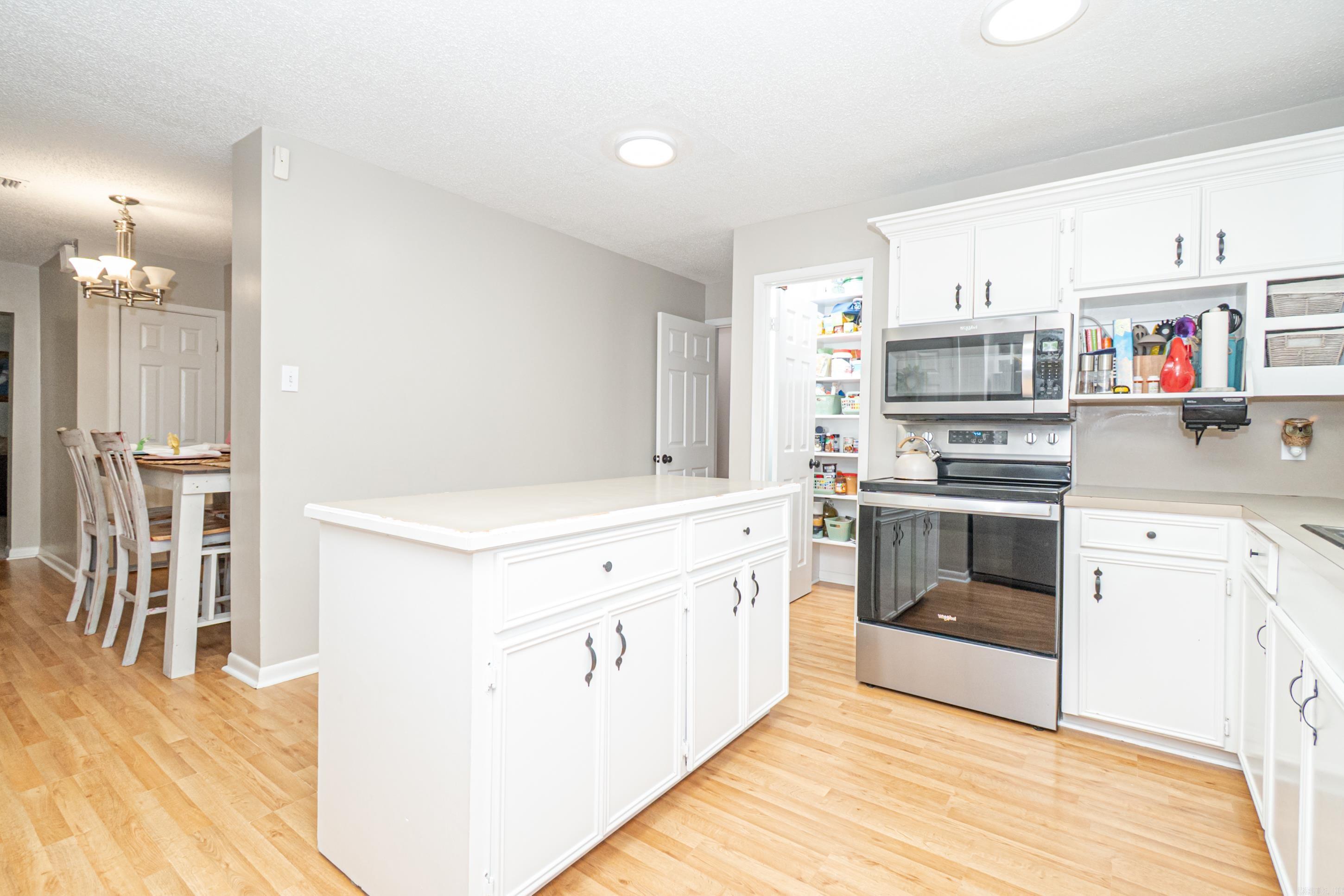 286 Woodland Dr  Junction City, AR