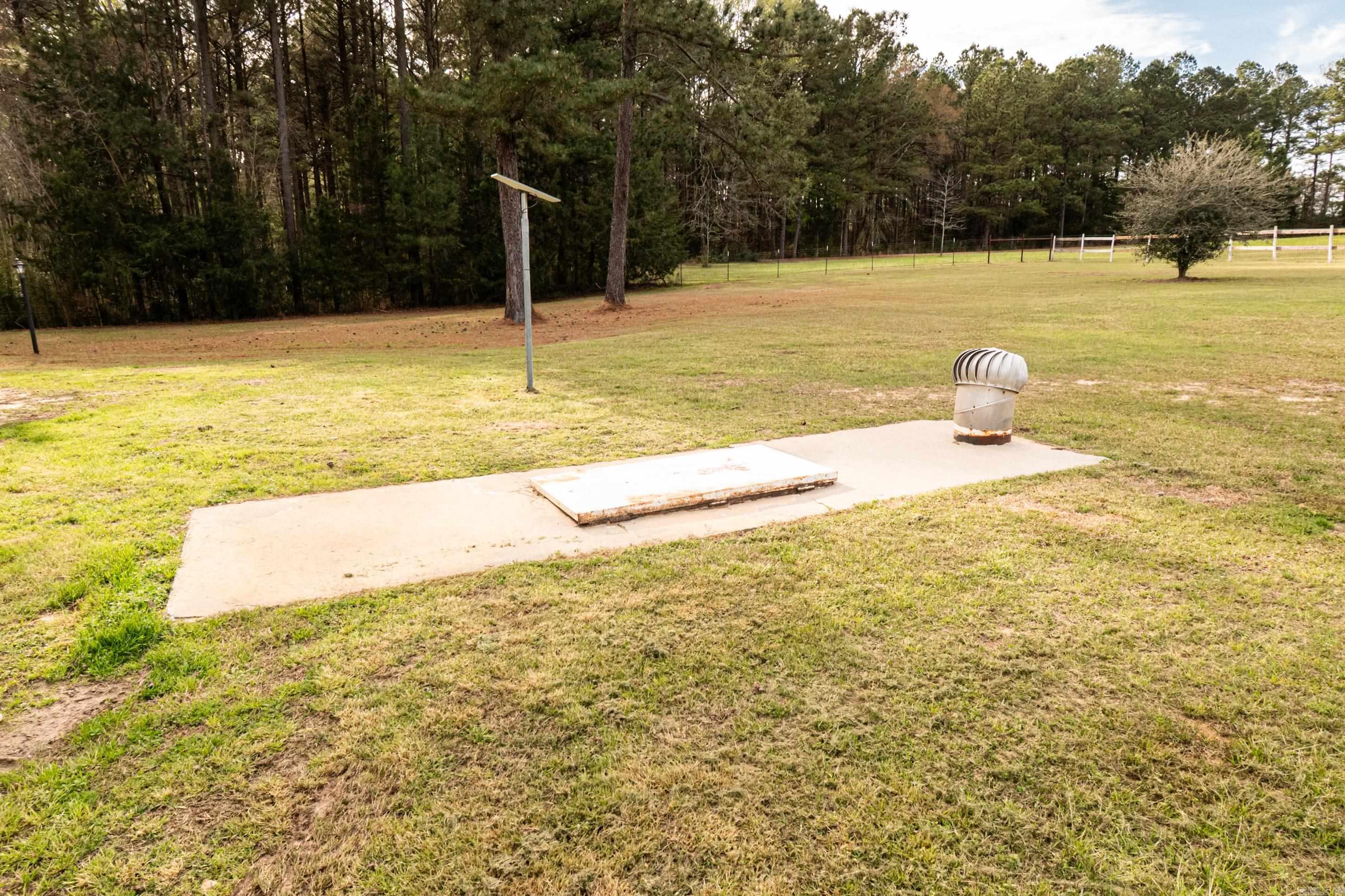 286 Woodland Dr  Junction City, AR