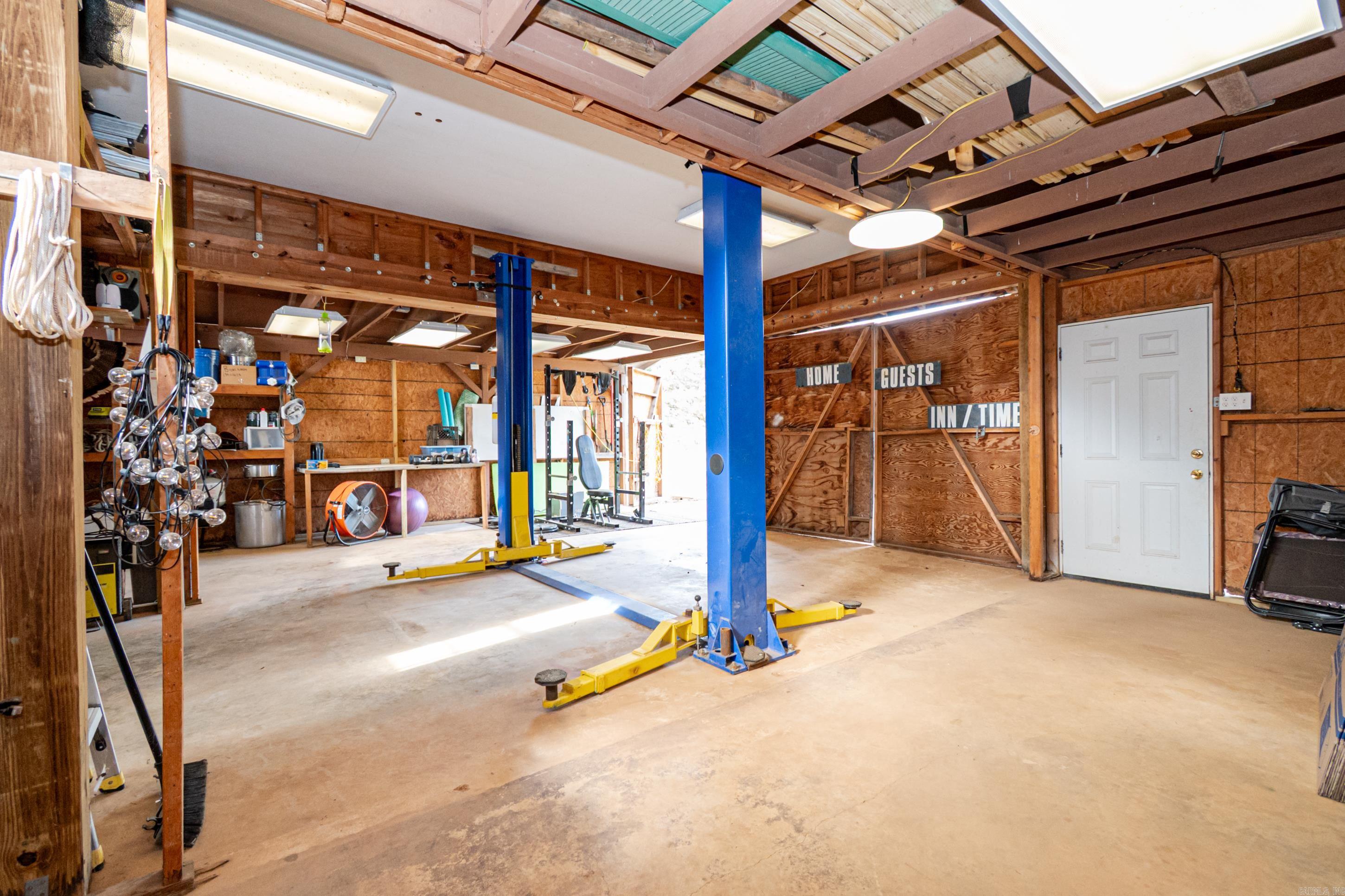 286 Woodland Dr  Junction City, AR