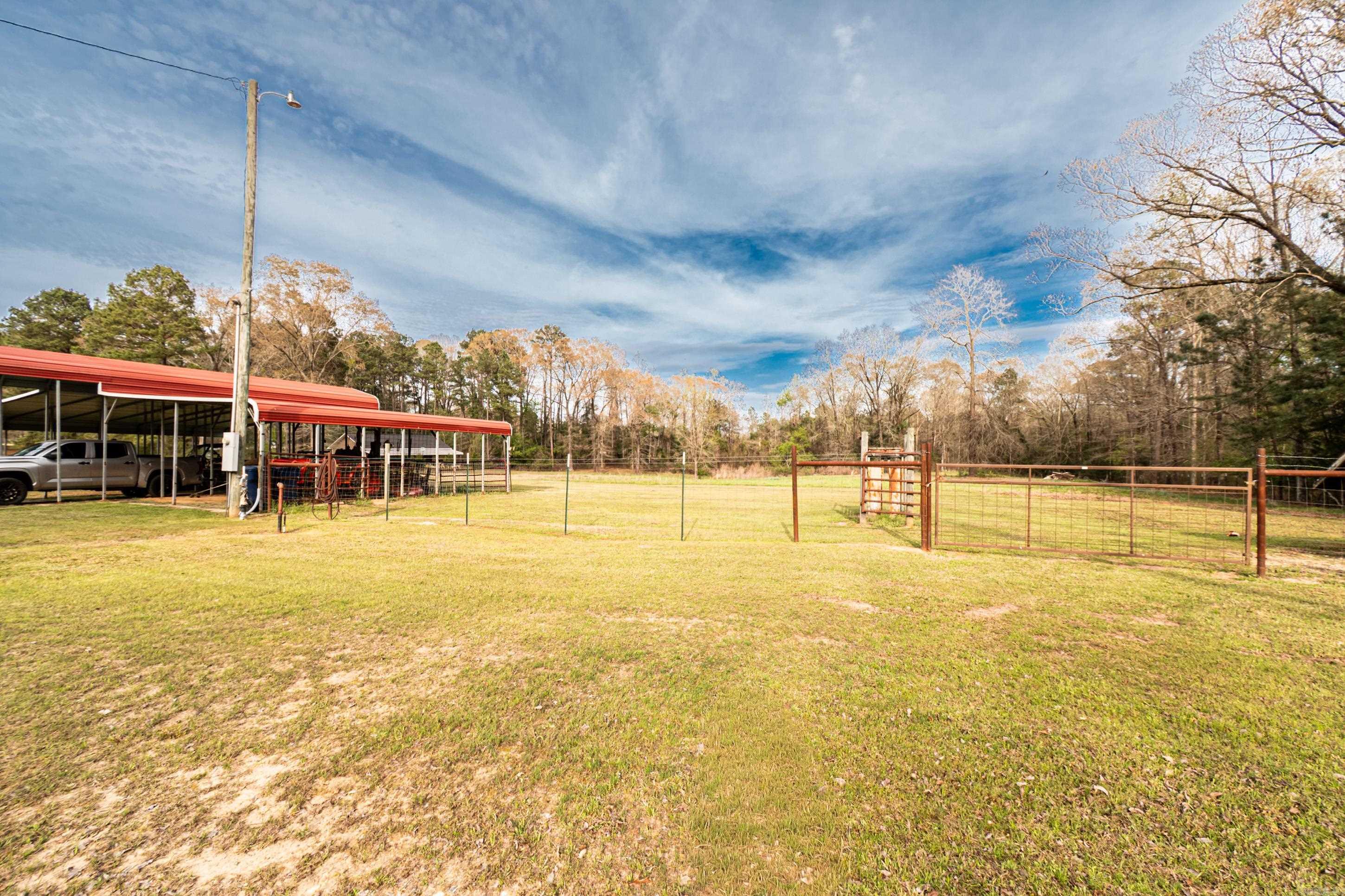 286 Woodland Dr  Junction City, AR