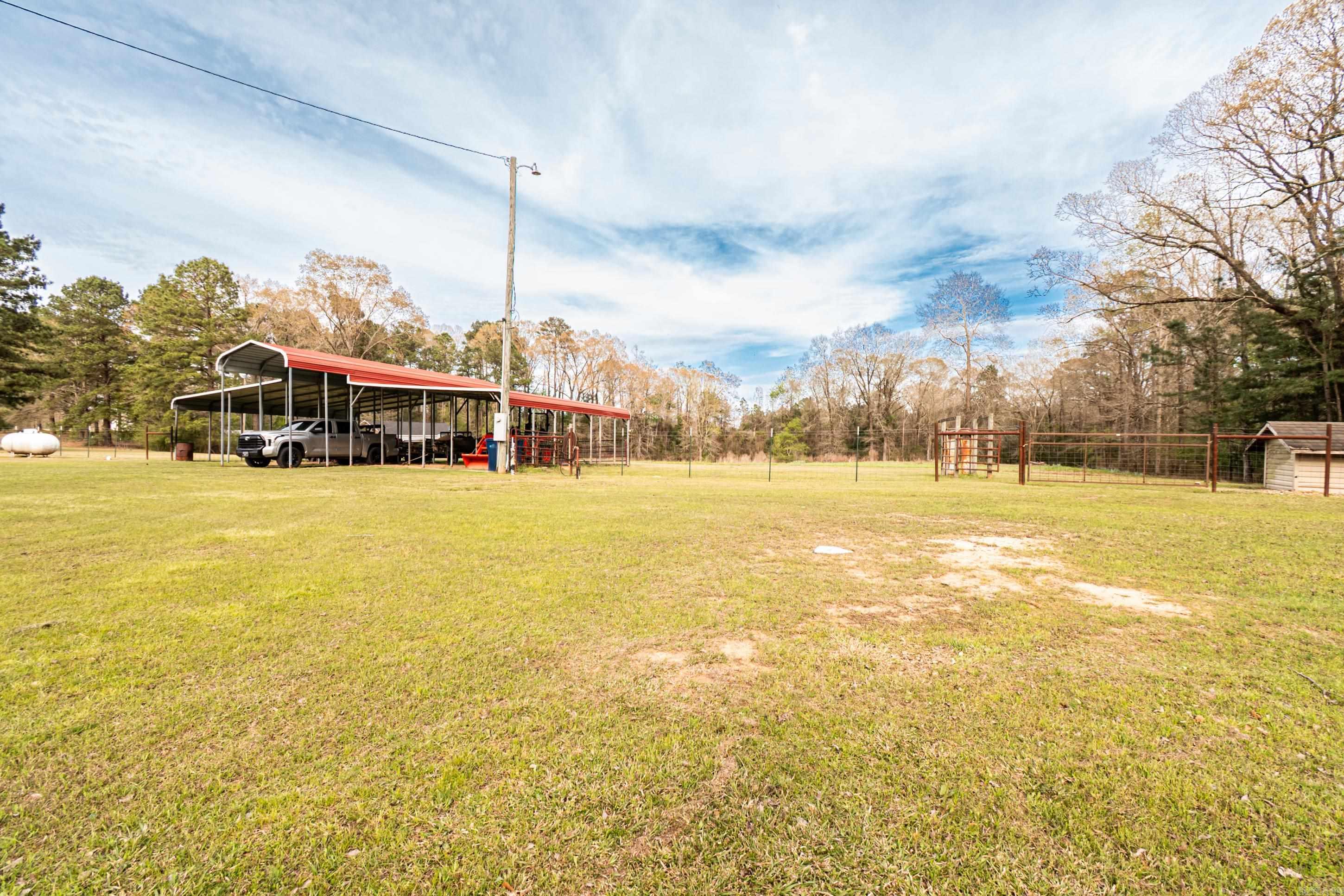 286 Woodland Dr  Junction City, AR