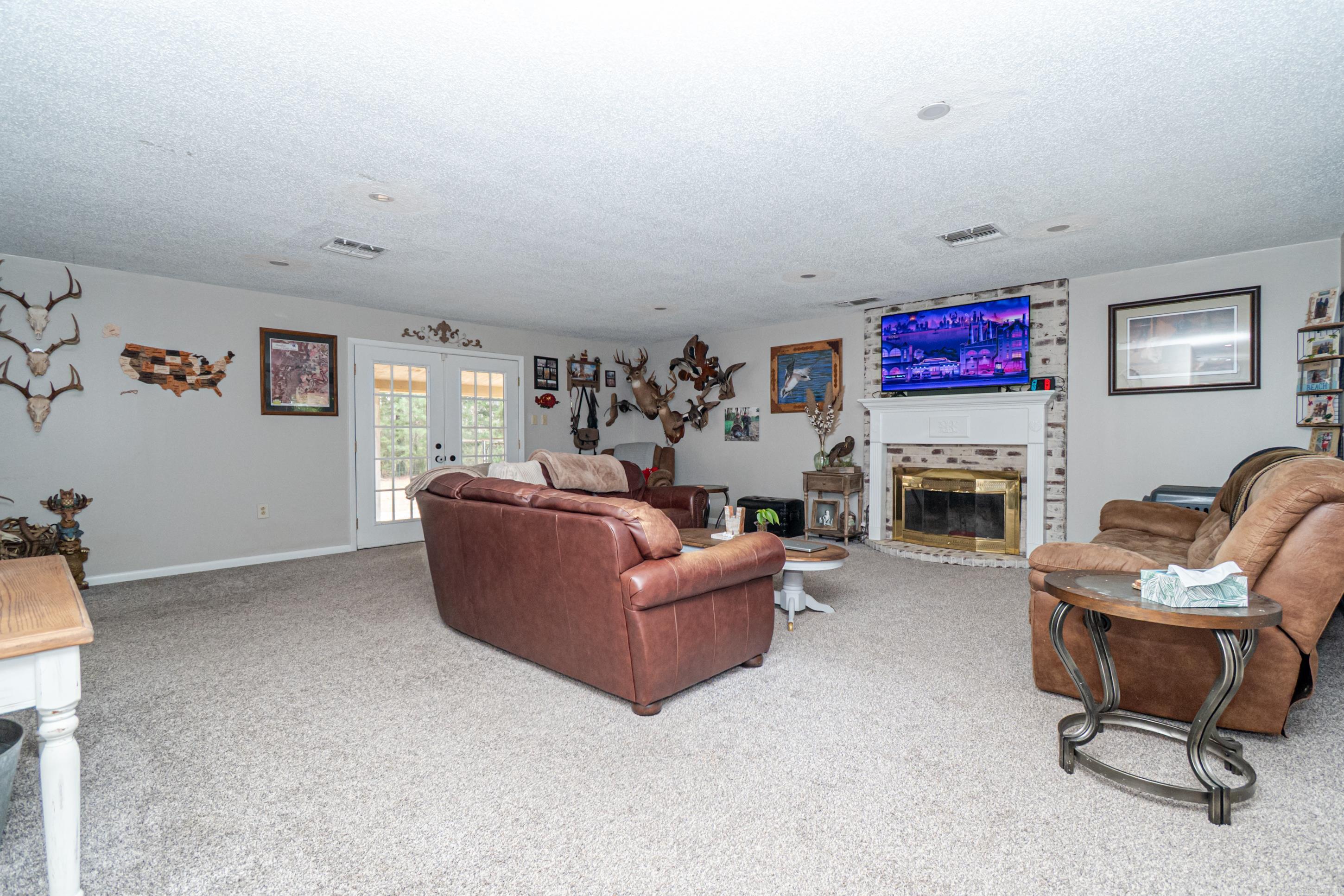 286 Woodland Dr  Junction City, AR