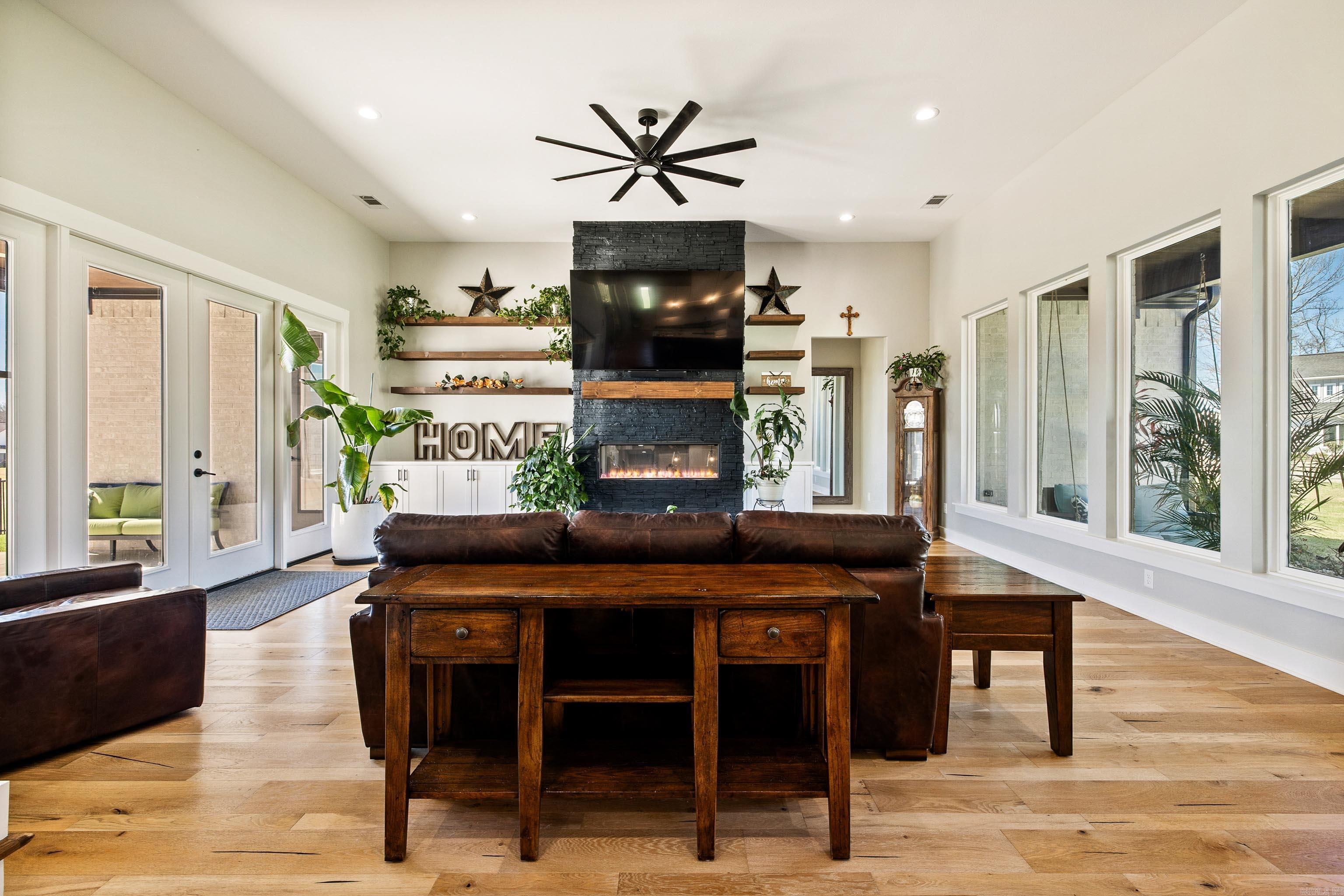 9103 Red Barn  Alexander, AR