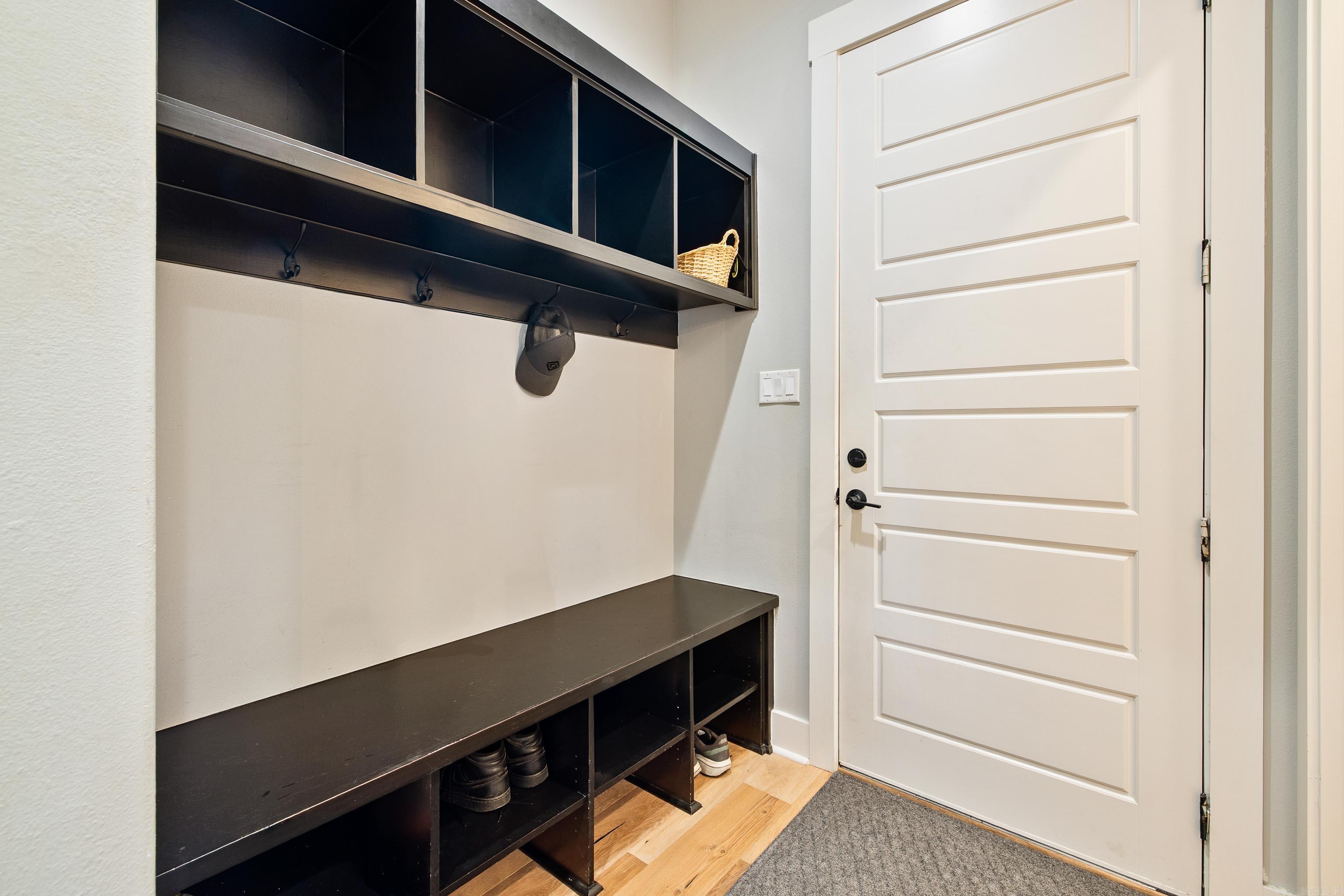 9103 Red Barn  Alexander, AR