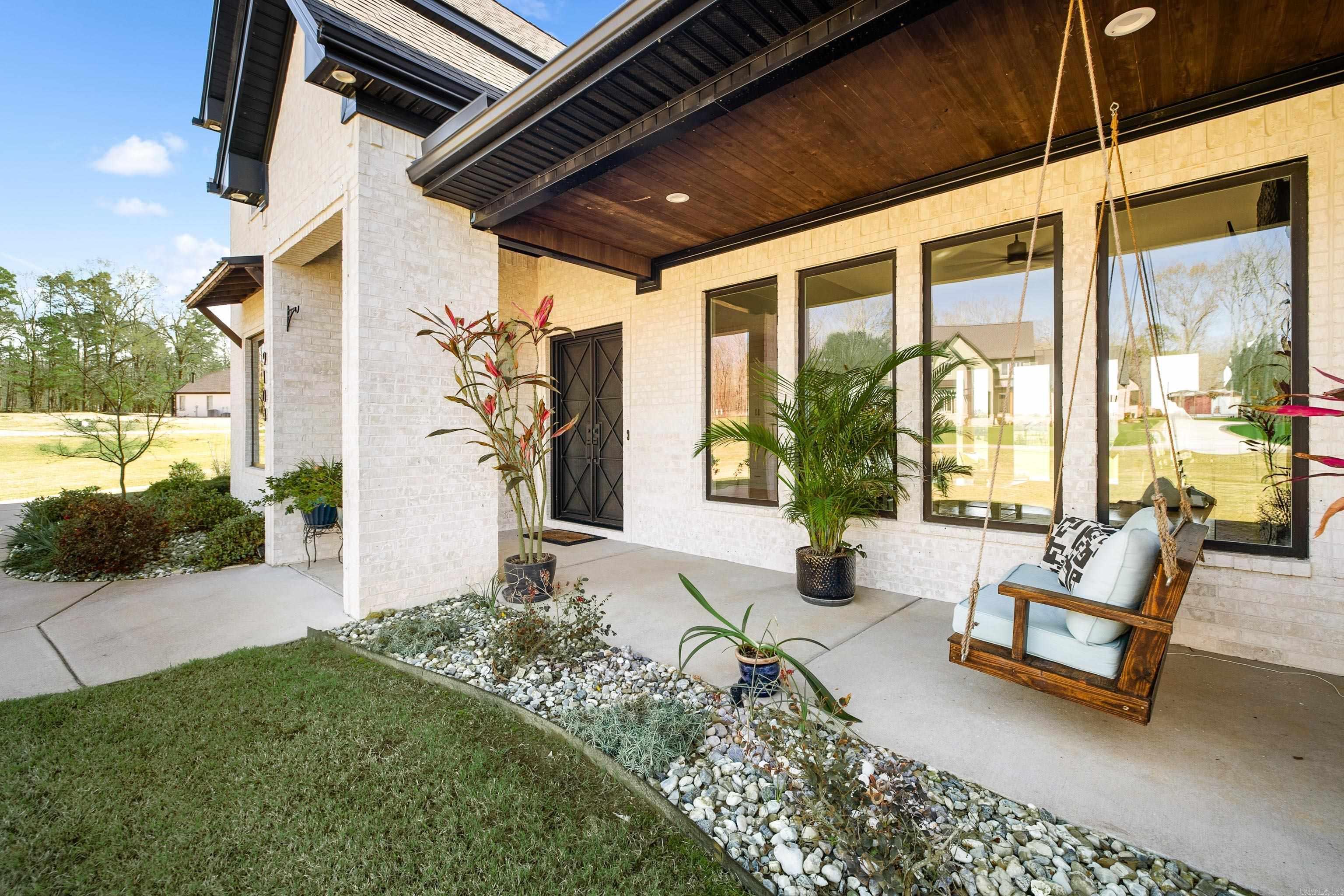 9103 Red Barn  Alexander, AR