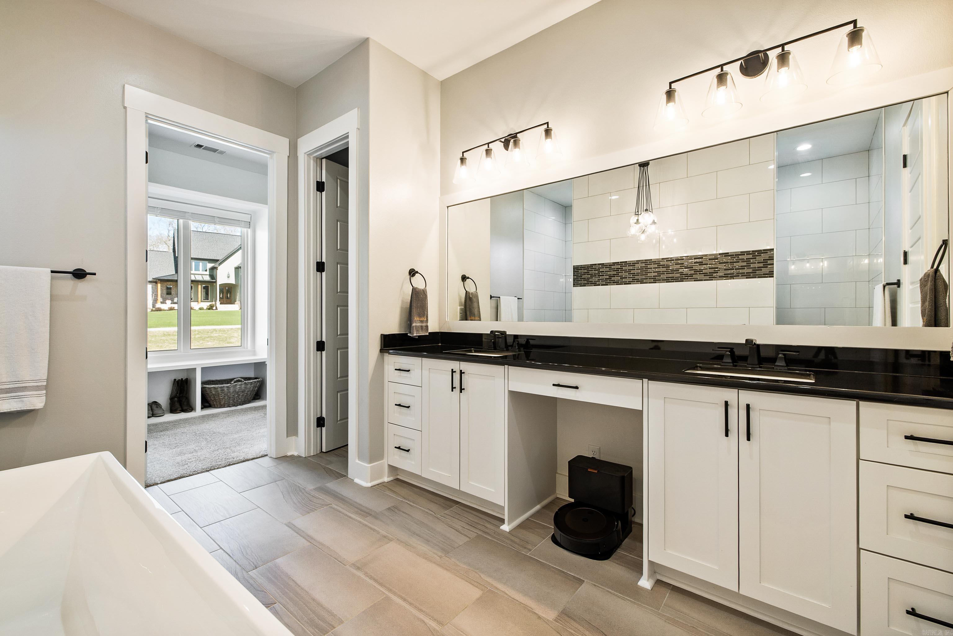 9103 Red Barn  Alexander, AR