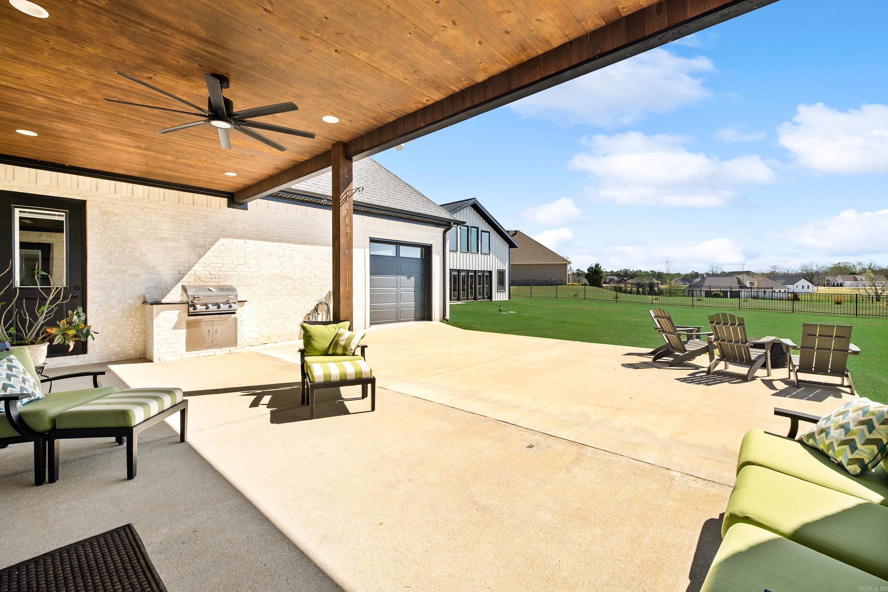 9103 Red Barn  Alexander, AR