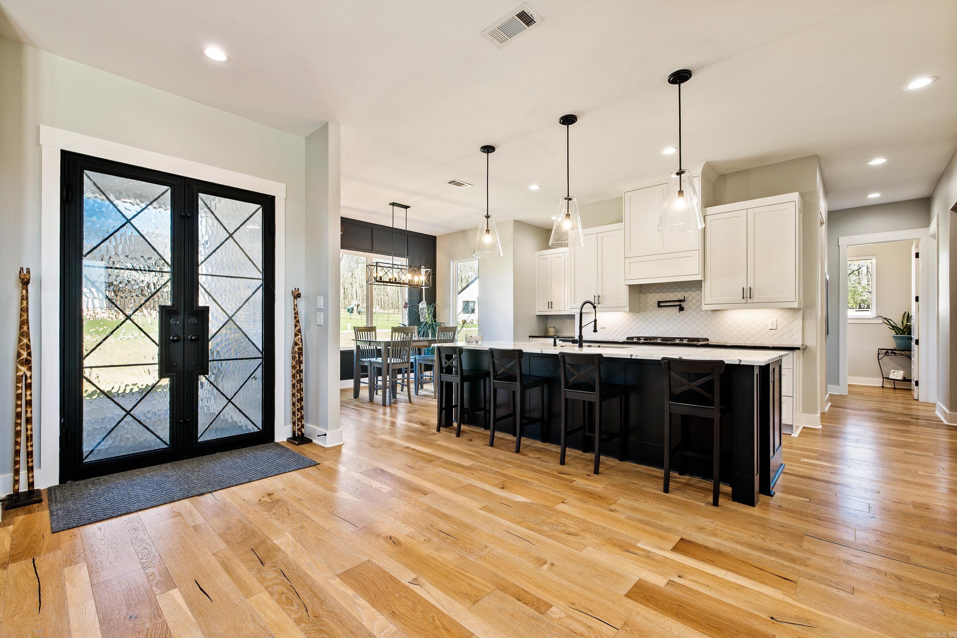 9103 Red Barn  Alexander, AR