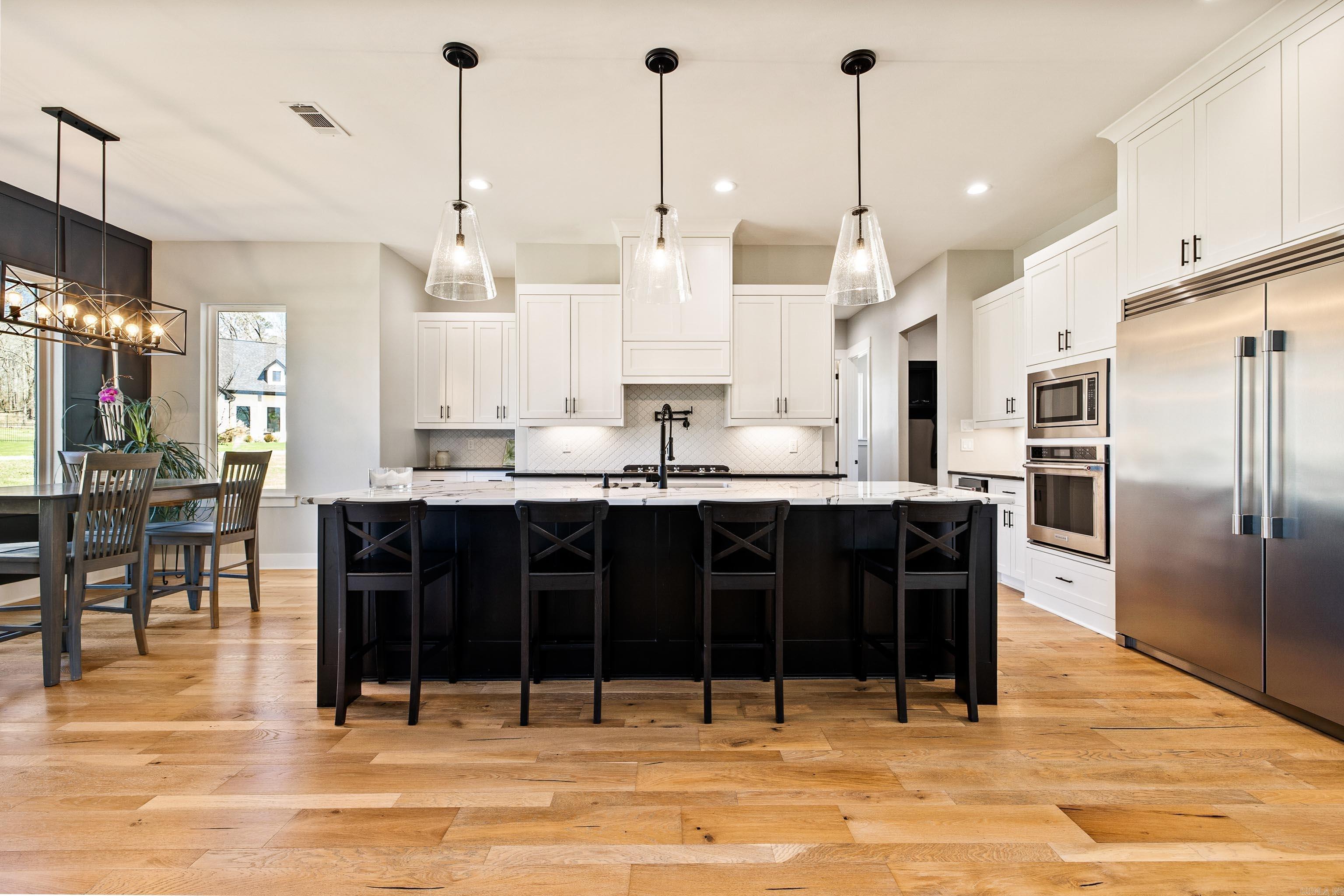 9103 Red Barn  Alexander, AR