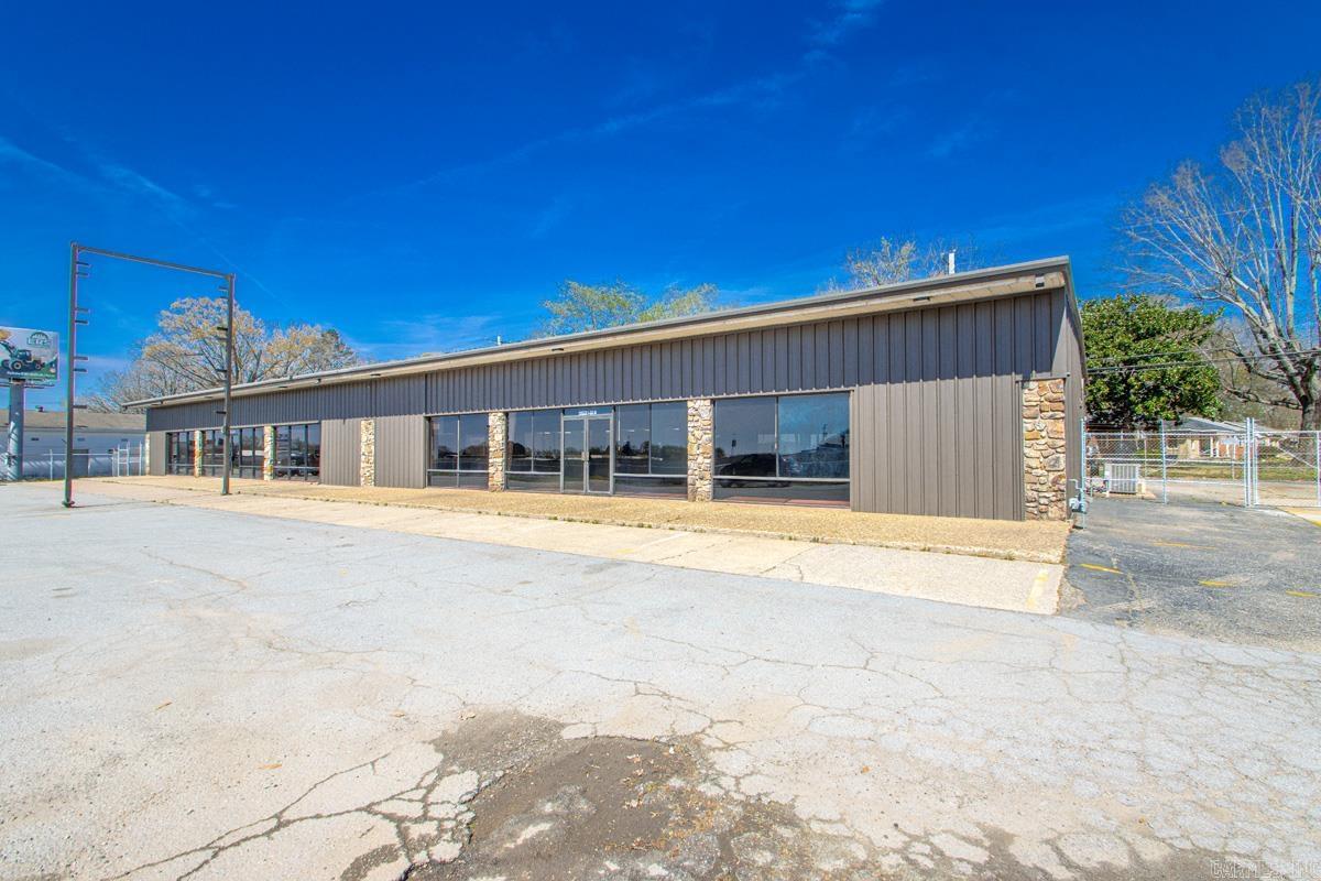 15522 W South St  Benton, AR