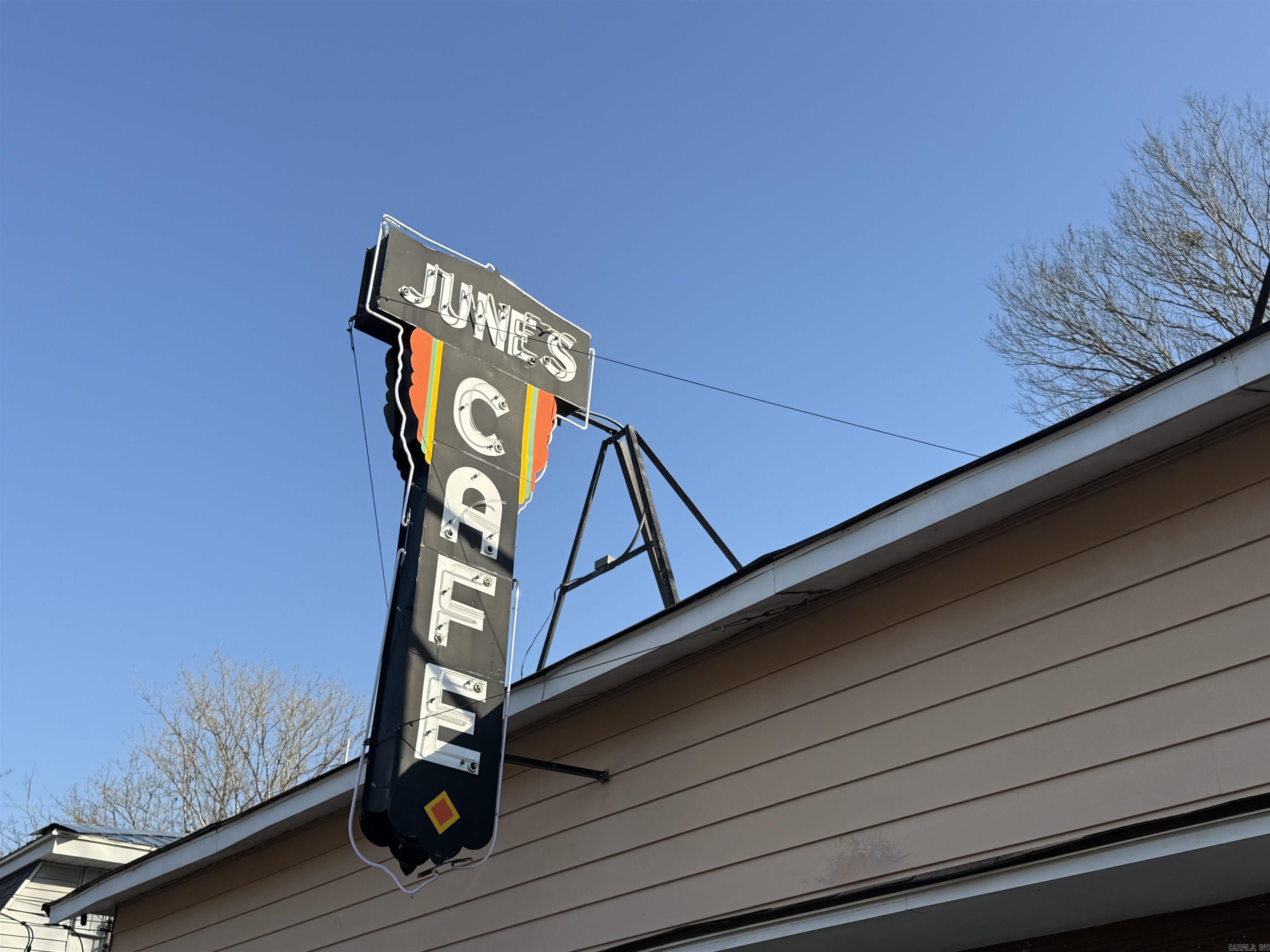 614 HWY 65 B  Clinton, AR