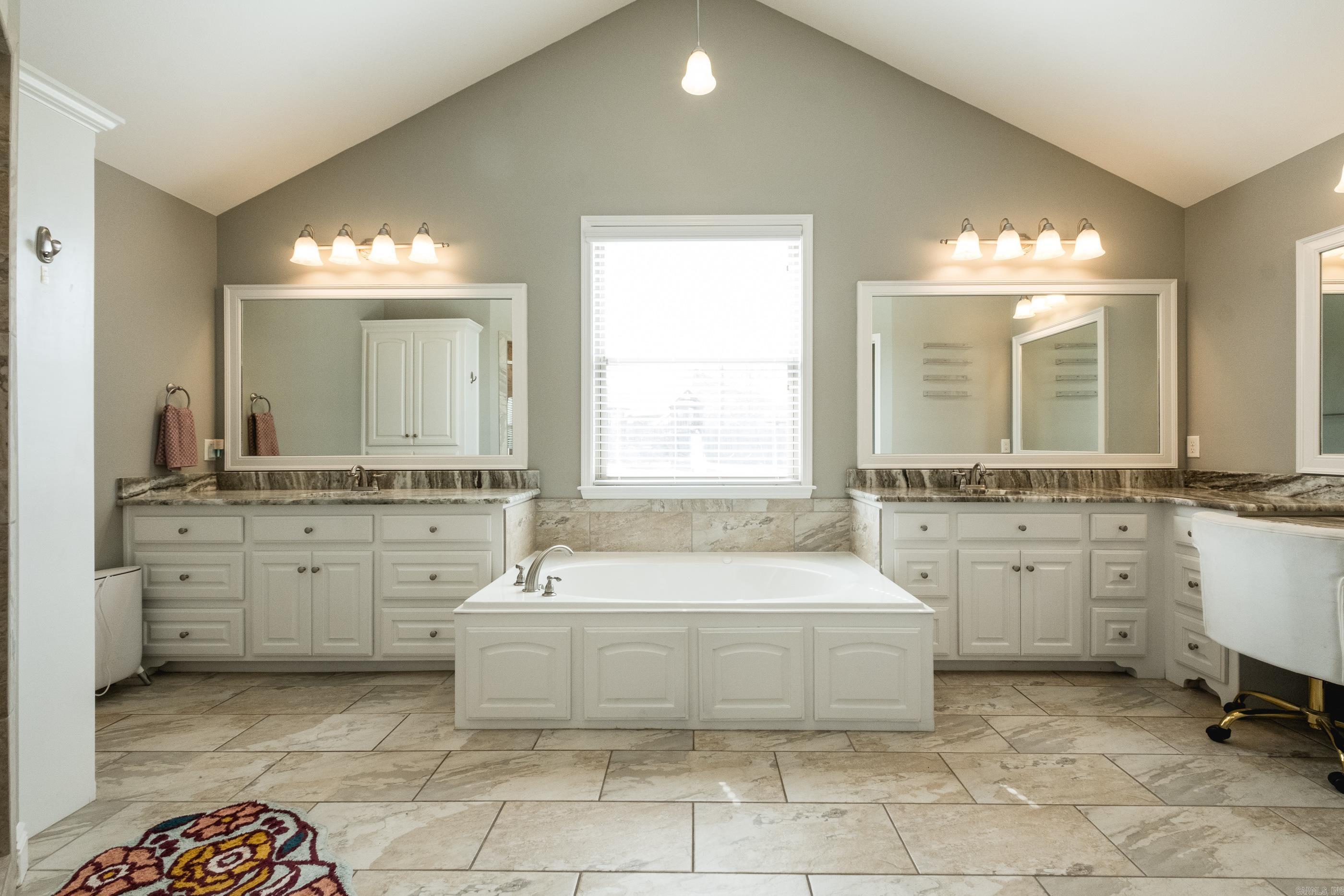 3115 Tobiano  Benton, AR