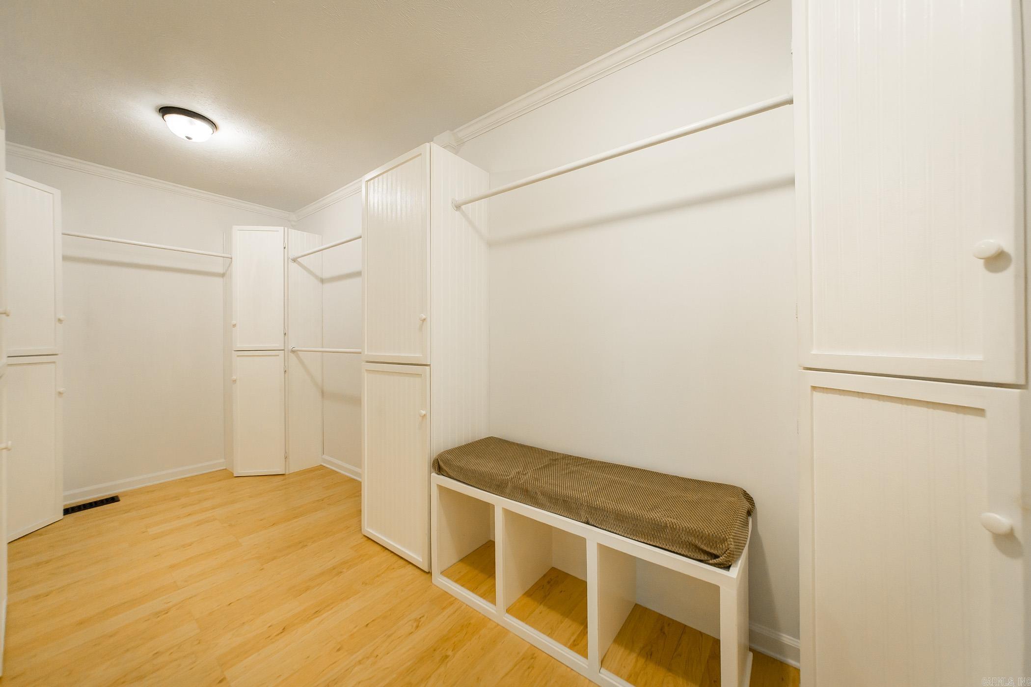 842 Dave Creek  Fairfield Bay, AR