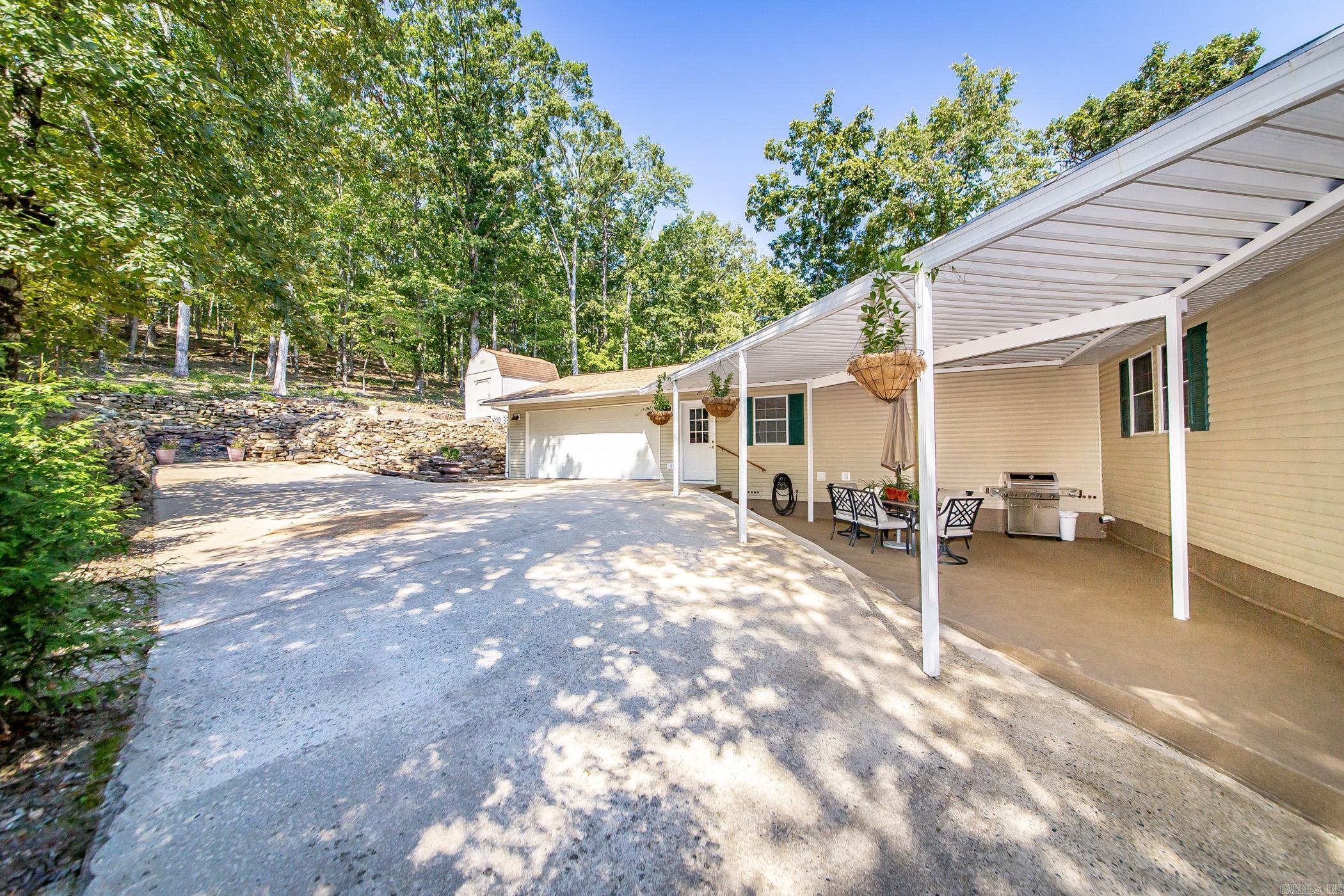 842 Dave Creek  Fairfield Bay, AR