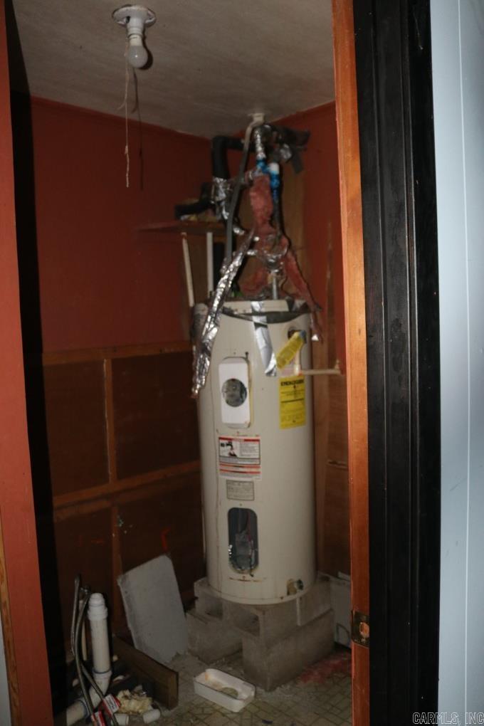 826 Crooked Creek  Mountain View, AR