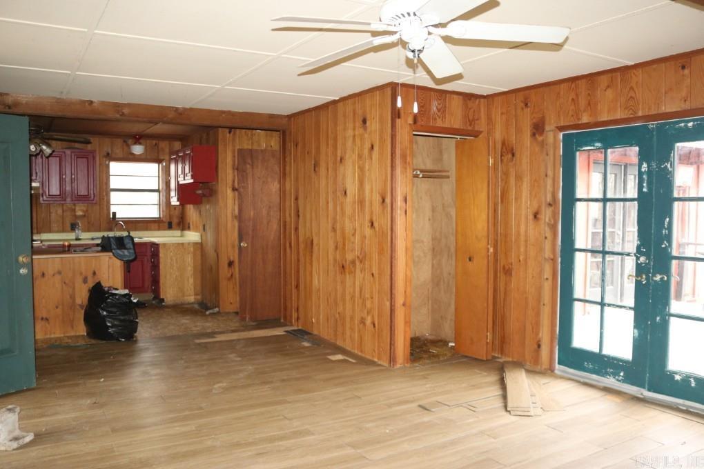 826 Crooked Creek  Mountain View, AR