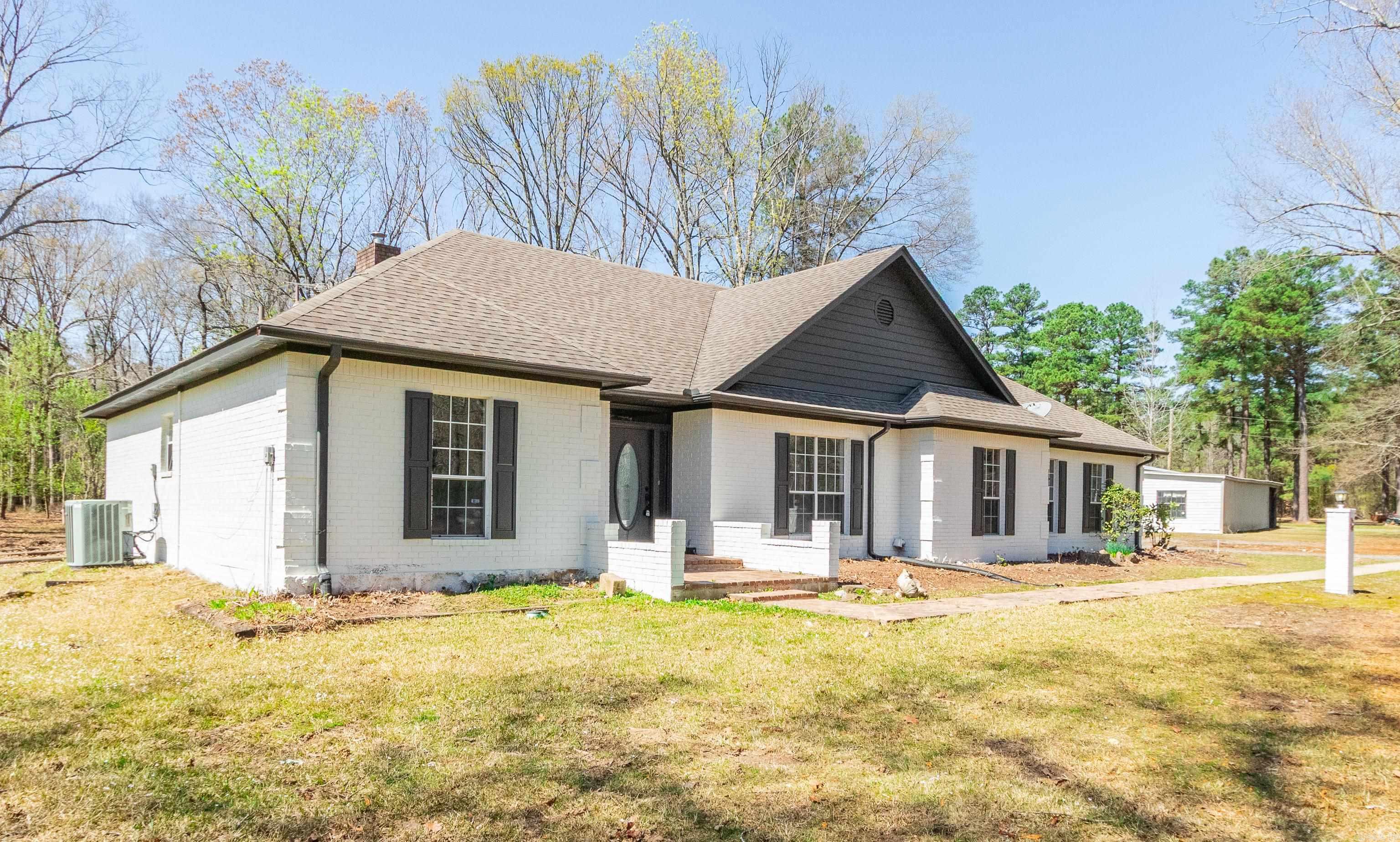 8700 OLD WARREN  Pine Bluff, AR