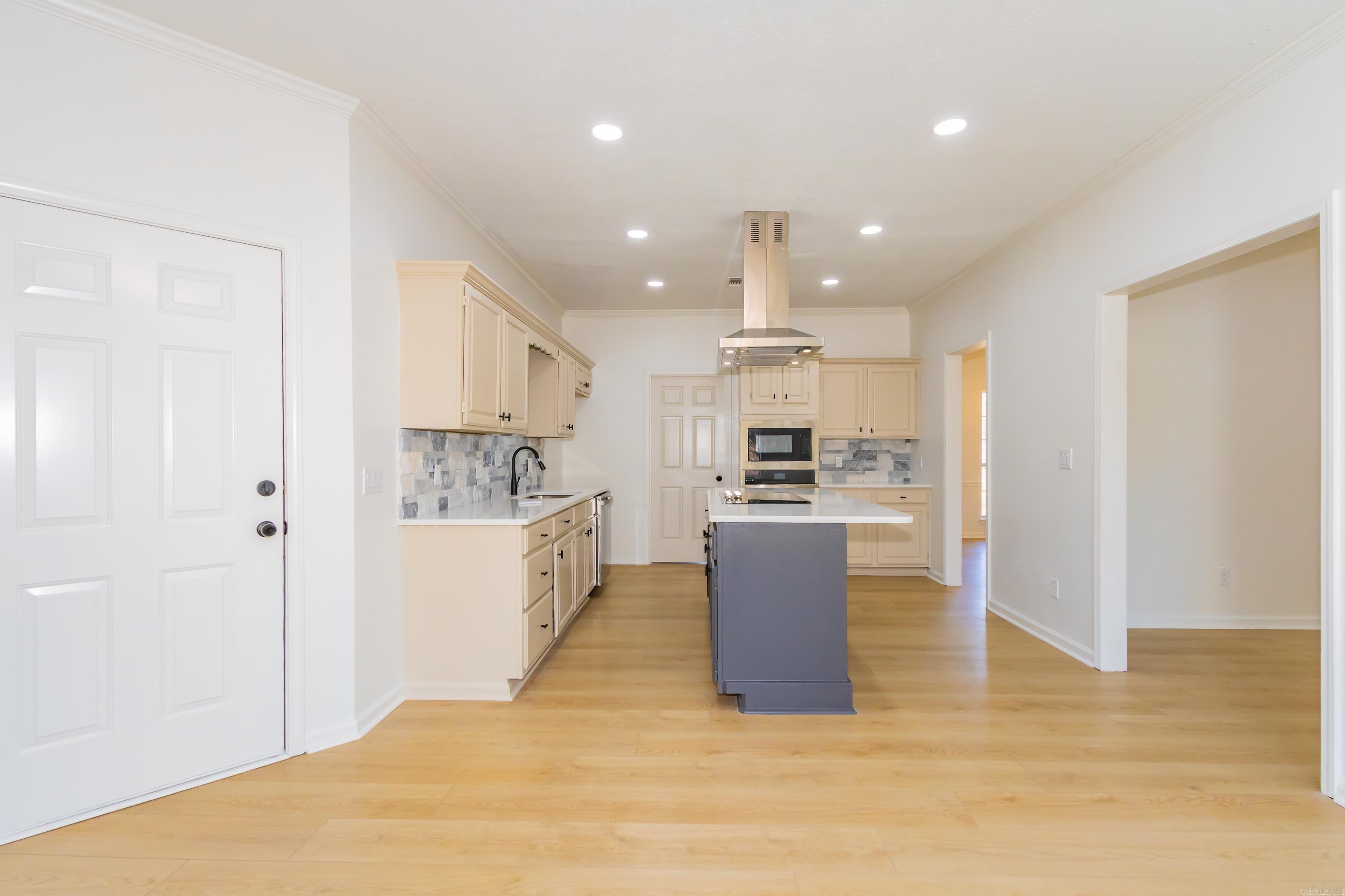 8700 OLD WARREN  Pine Bluff, AR