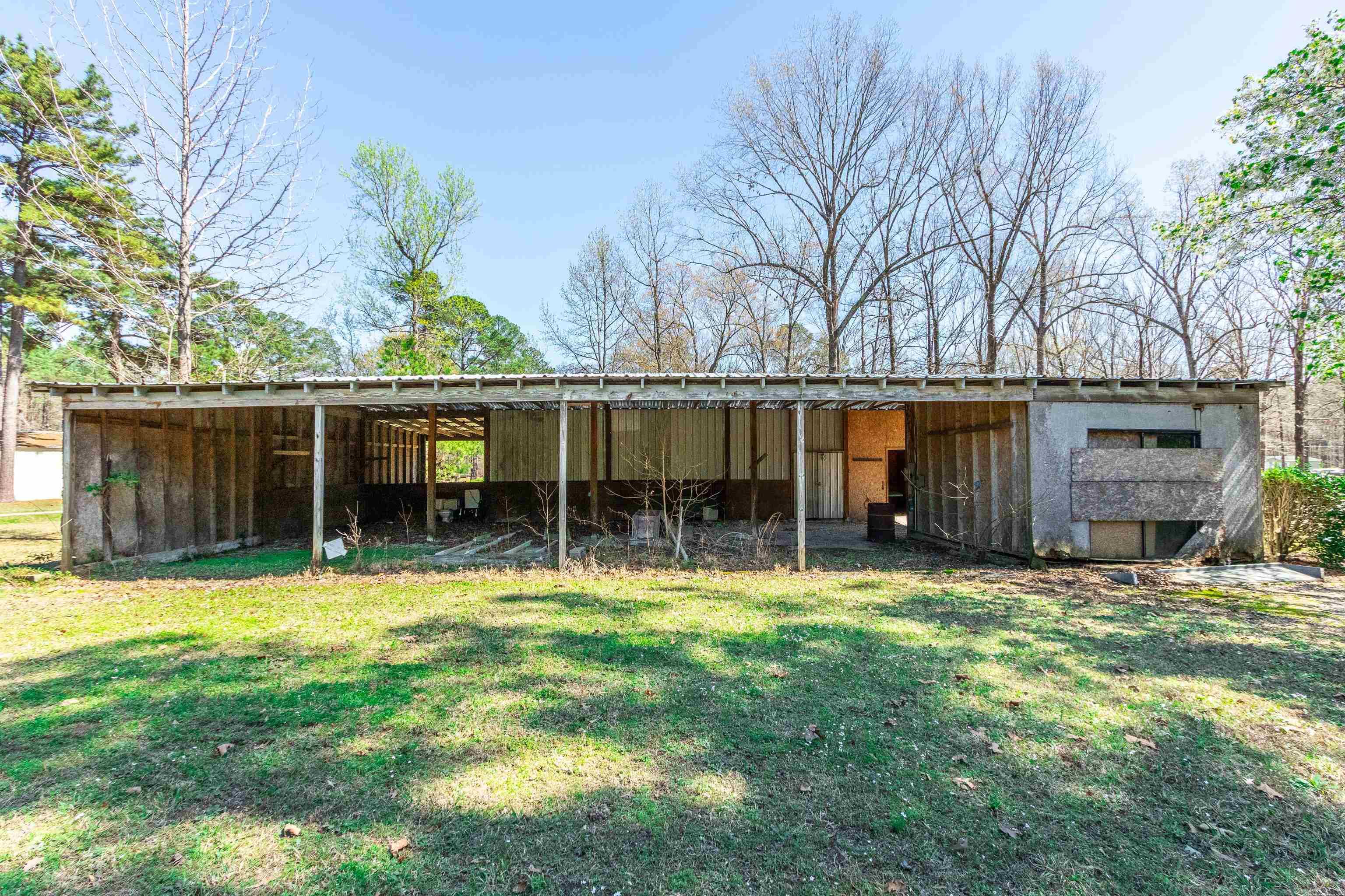 8700 OLD WARREN  Pine Bluff, AR