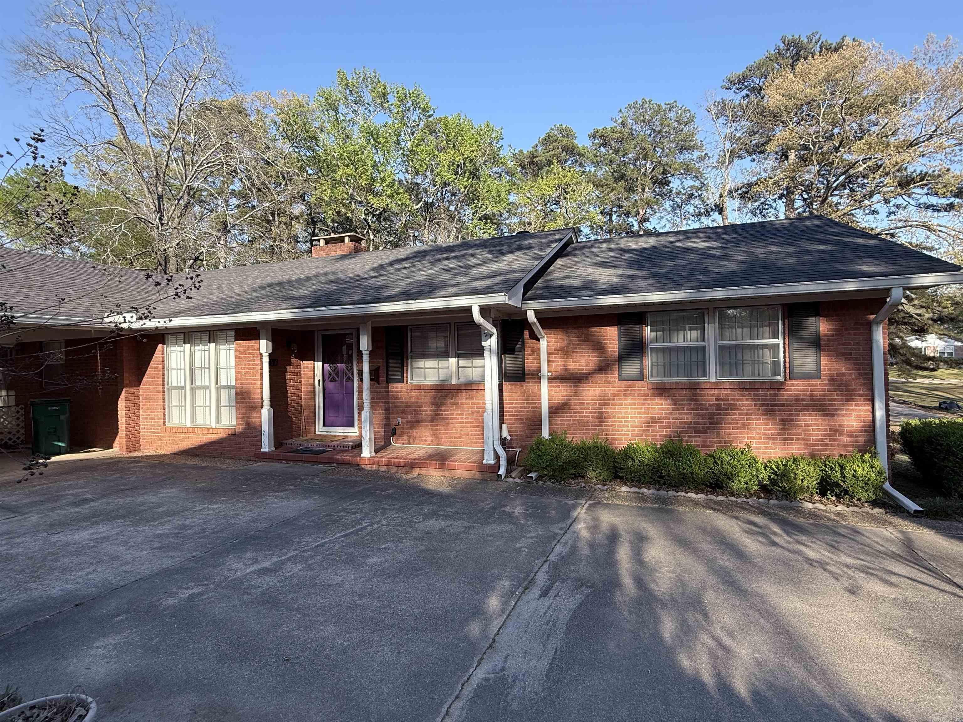 1616 W Oak St El Dorado, AR 71730