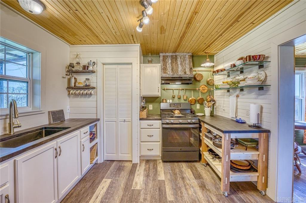 552 Deer Meadows  Yellville, AR