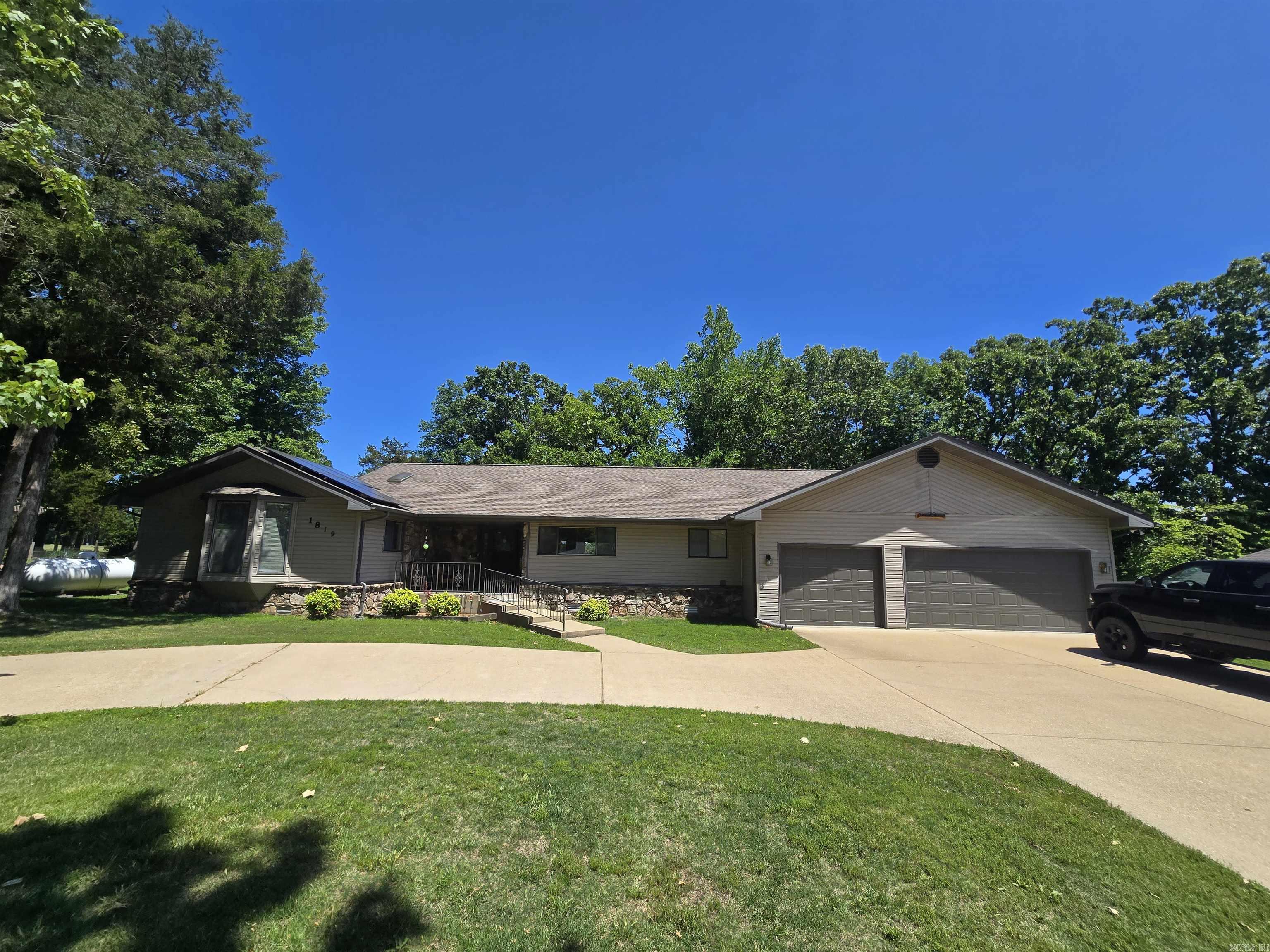 1819 Fairway Drive Mountain Home, AR 72653