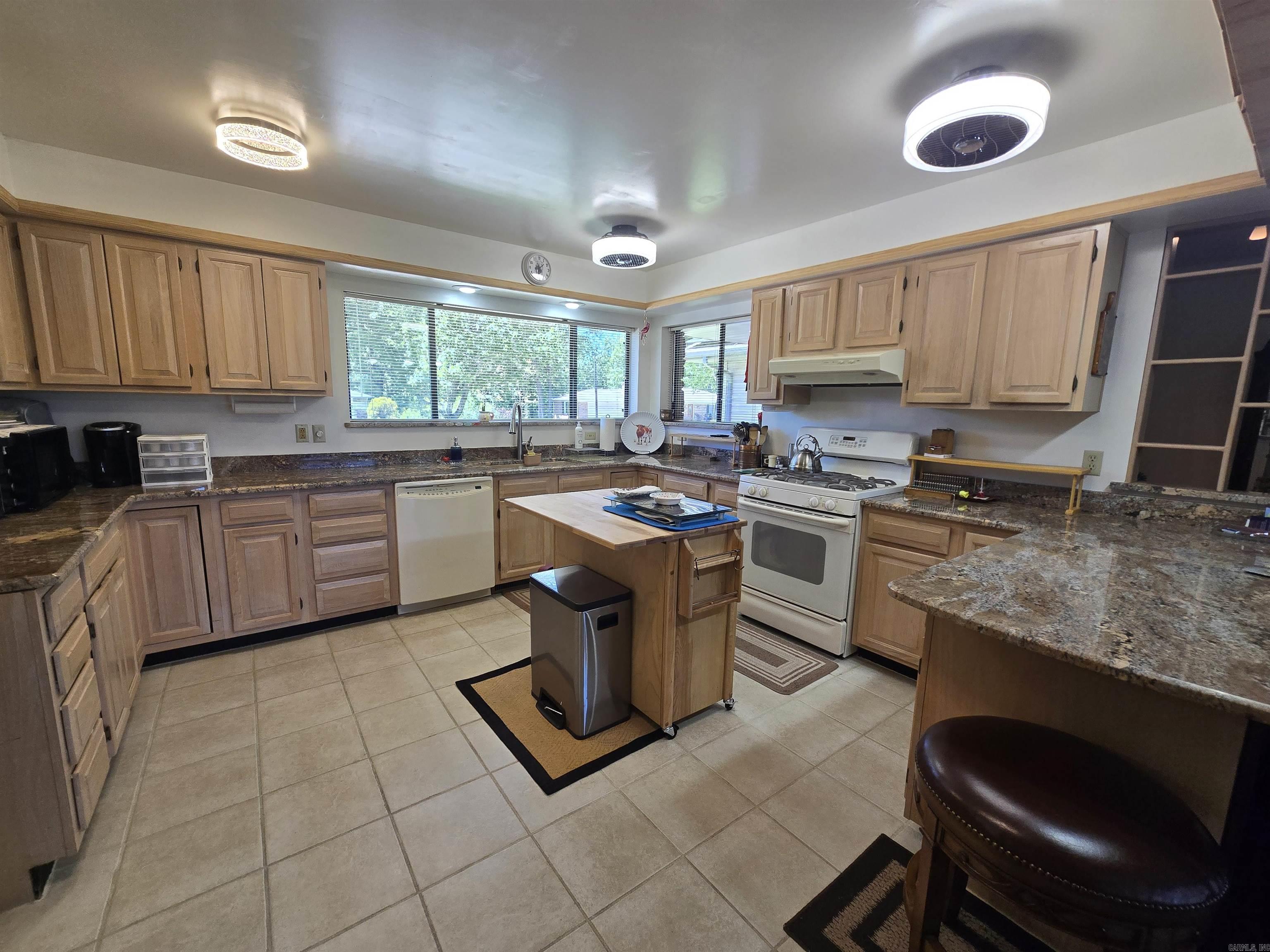 1819 Fairway Drive Mountain Home, AR 72653