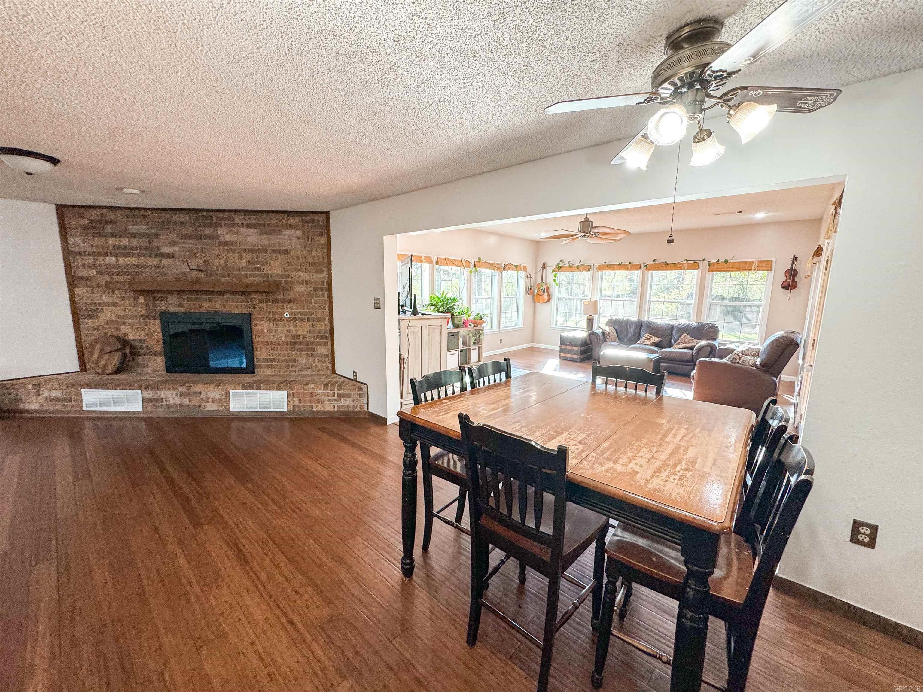 155 N Valley Rd  Searcy, AR