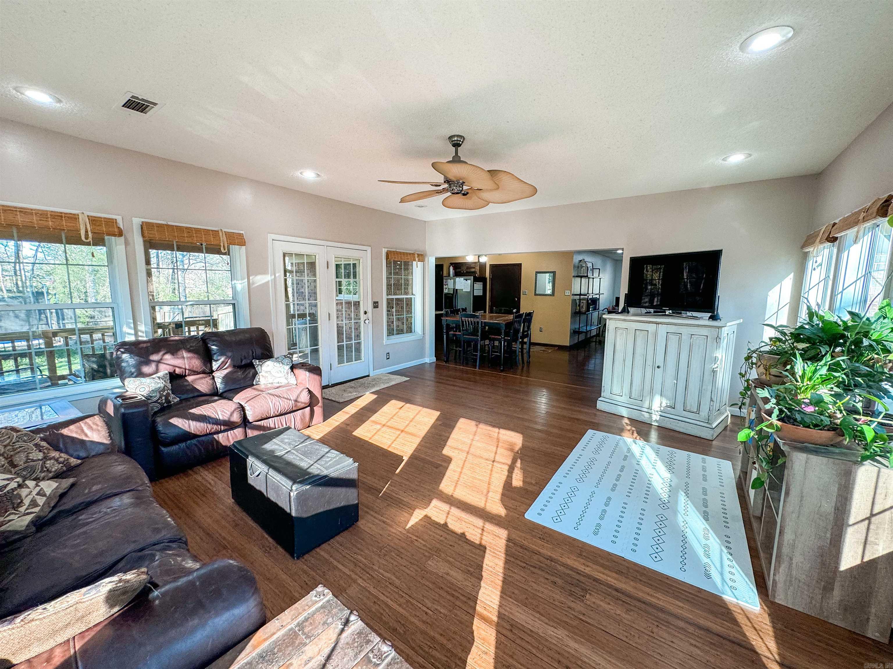 155 N Valley Rd  Searcy, AR