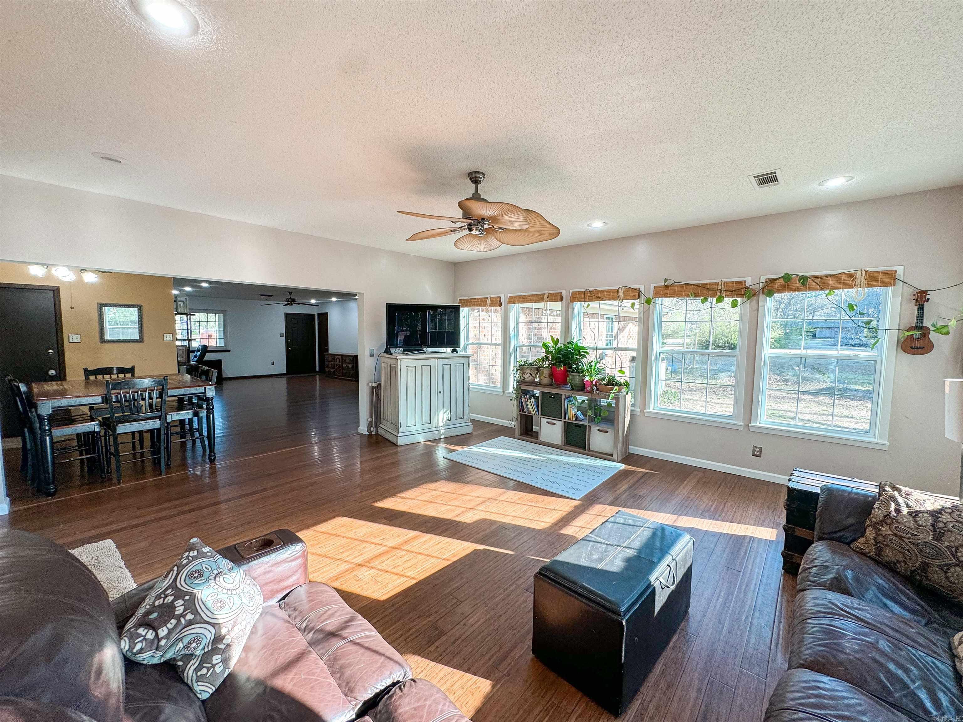 155 N Valley Rd  Searcy, AR