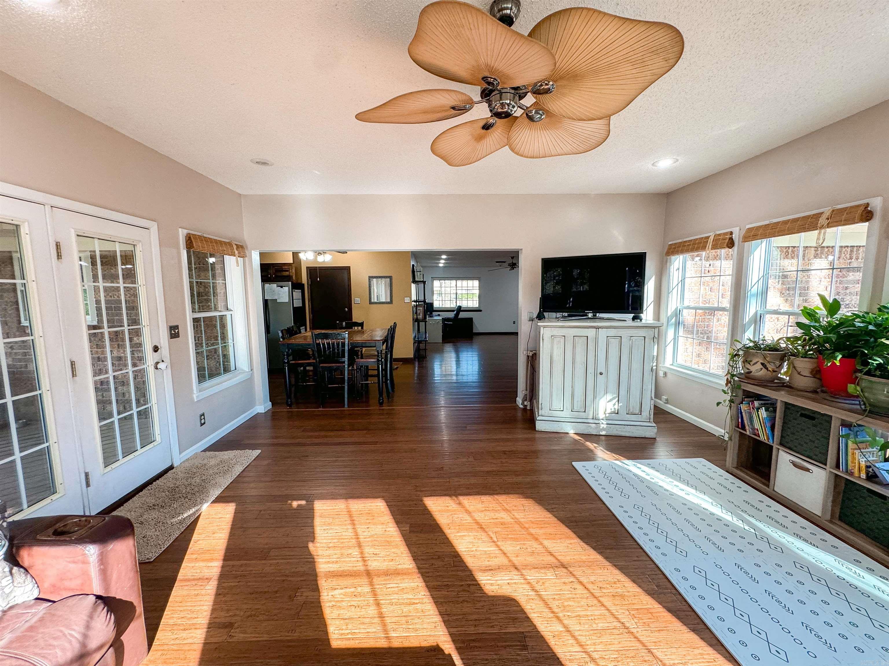 155 N Valley Rd  Searcy, AR