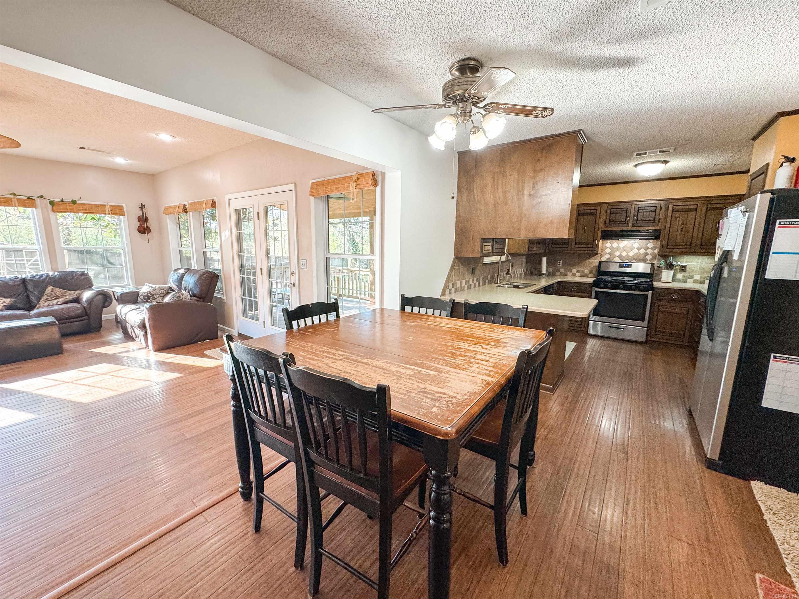 155 N Valley Rd  Searcy, AR