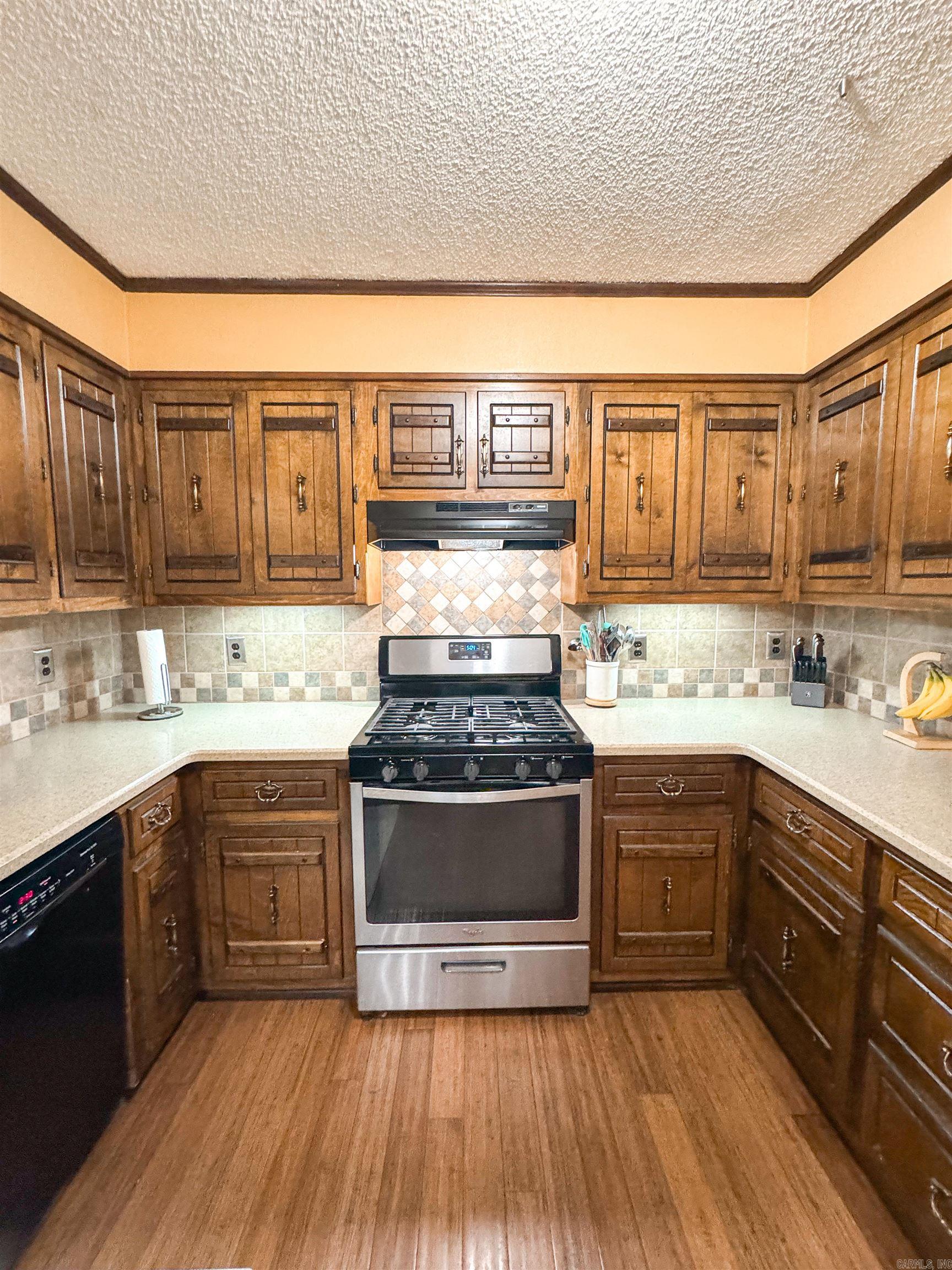 155 N Valley Rd  Searcy, AR