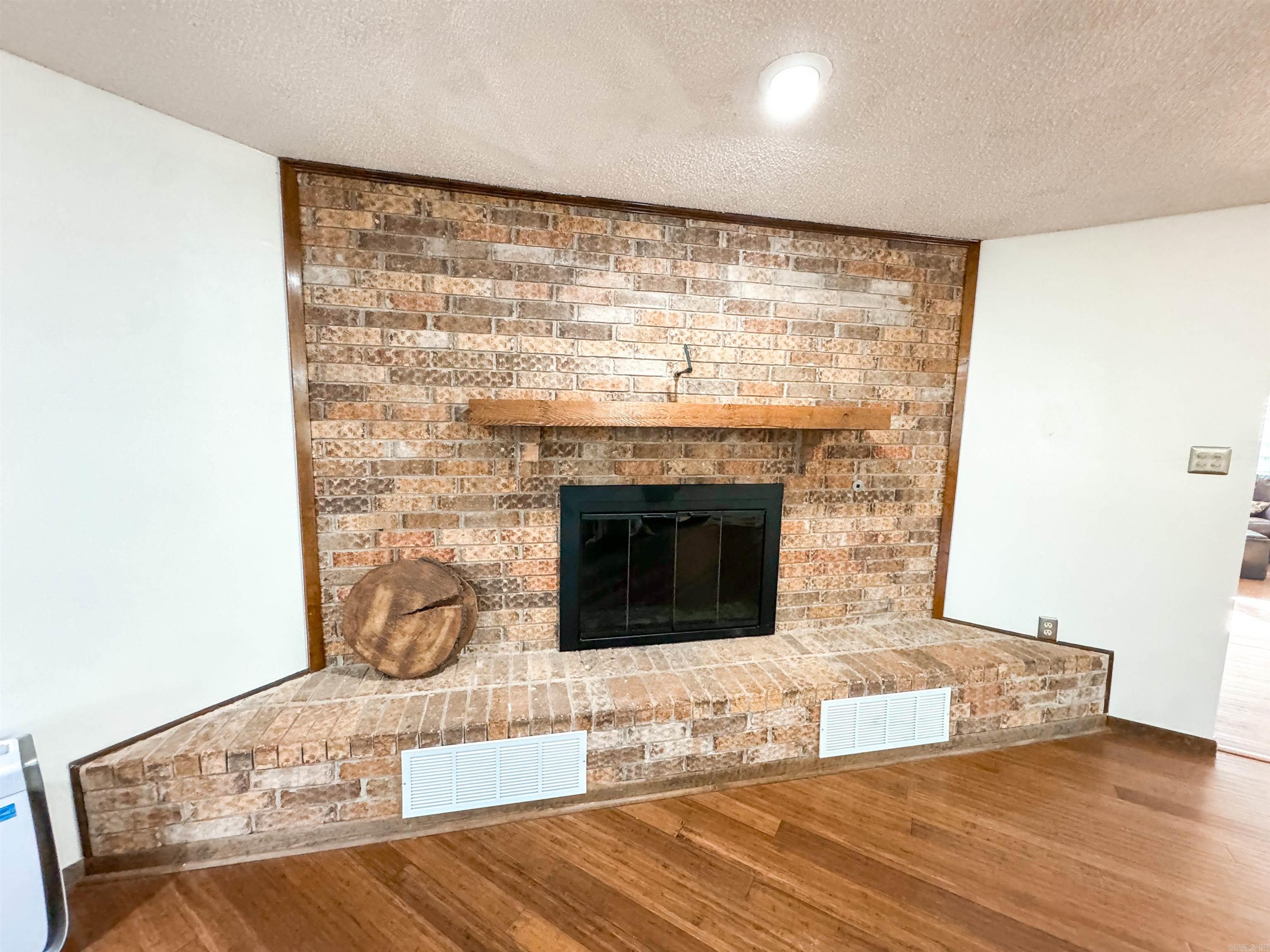 155 N Valley Rd  Searcy, AR