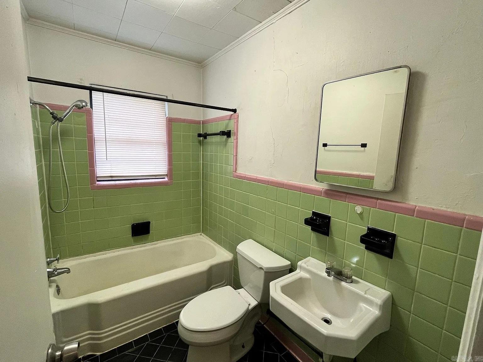 839-841 Watkins  Conway, AR