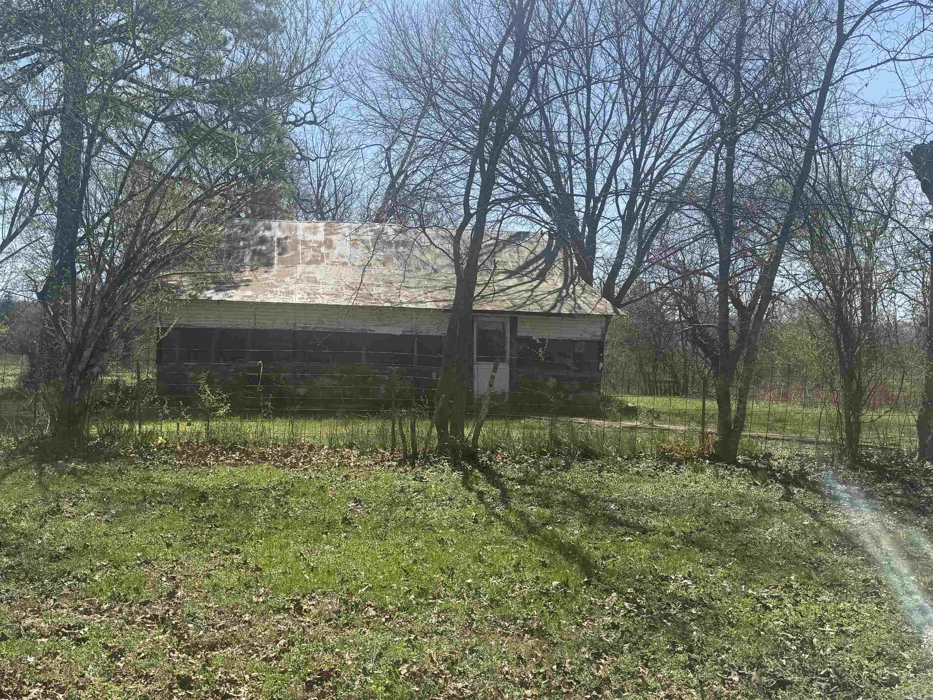 86 Center  Elizabeth, AR